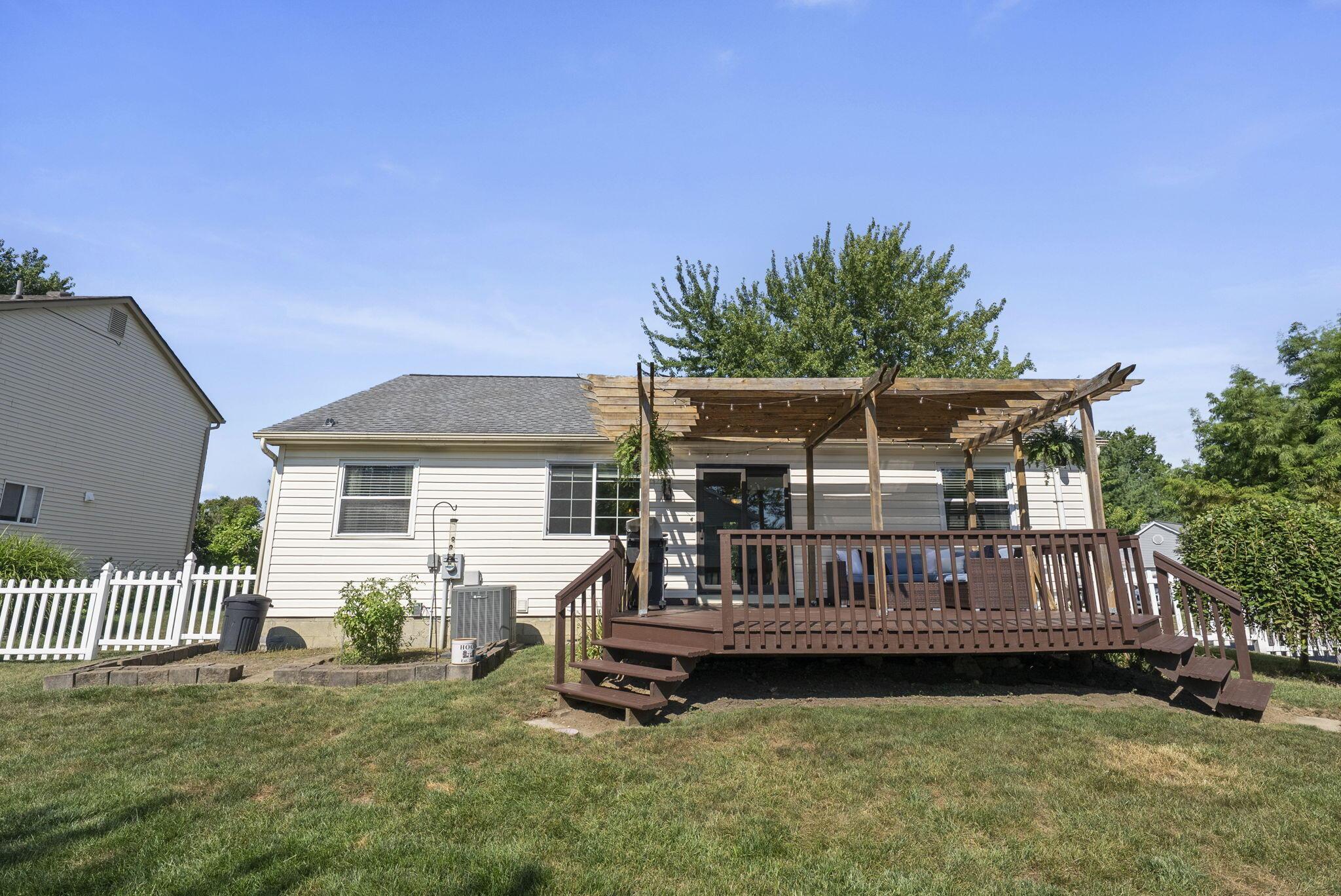 8040 Schoolside Drive