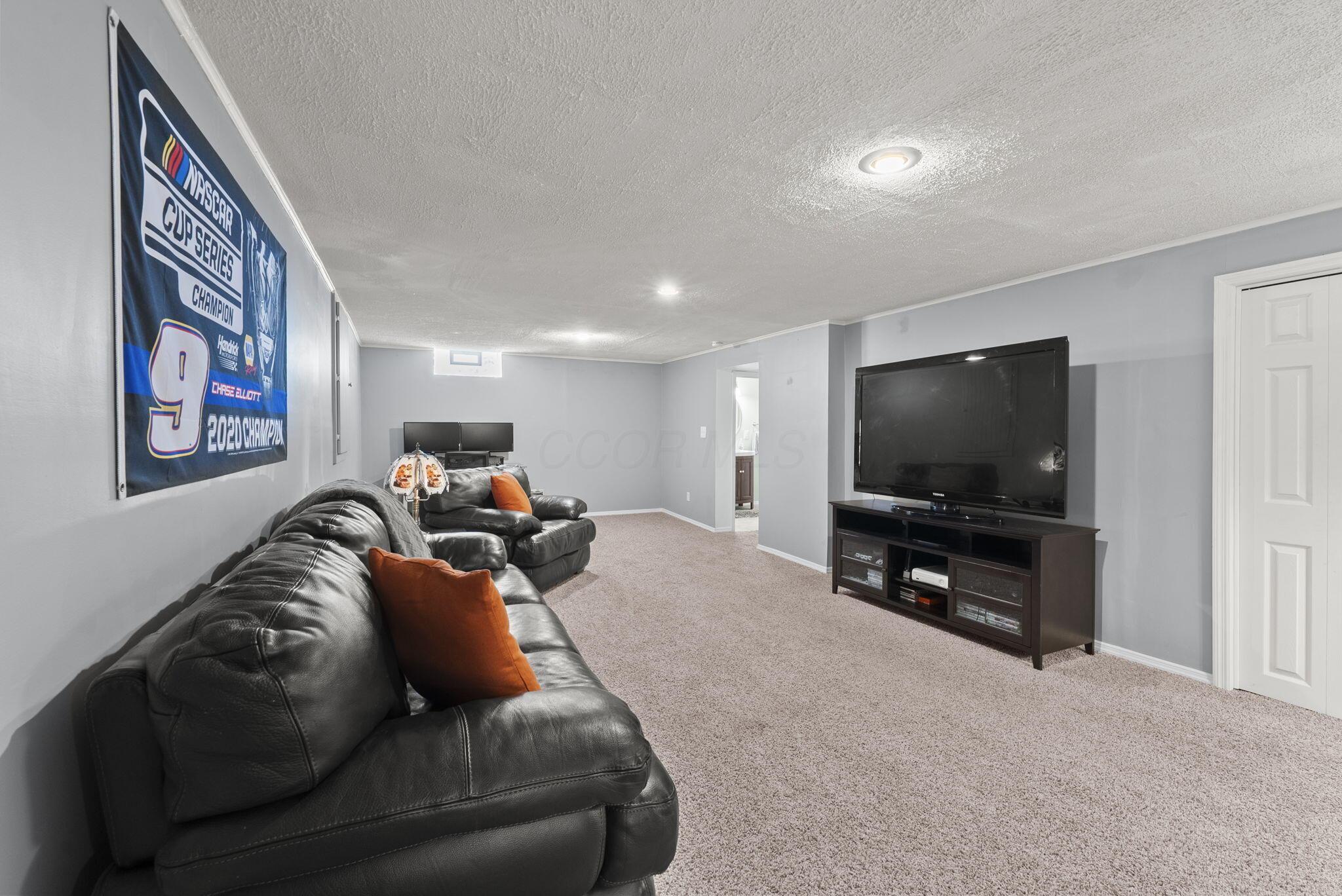 8040 Schoolside Drive