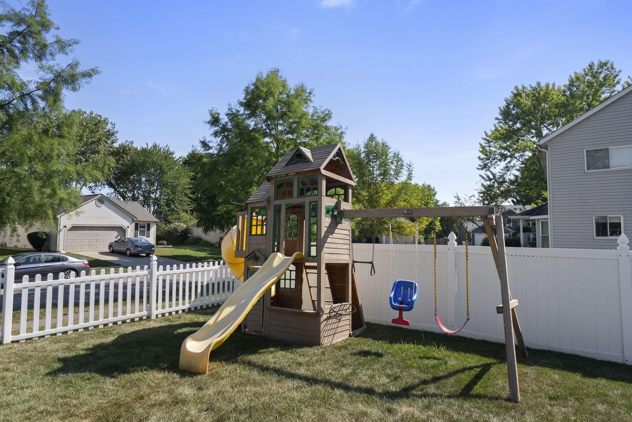 8040 Schoolside Drive