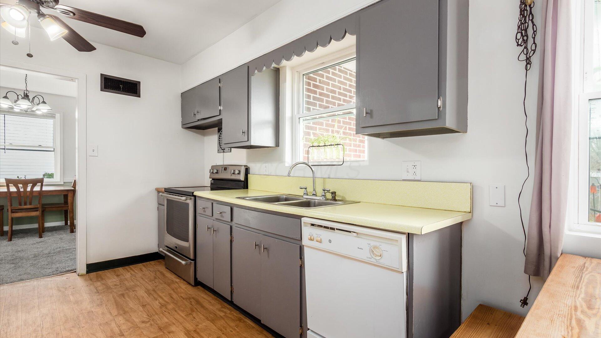 3125 E Highland Drive