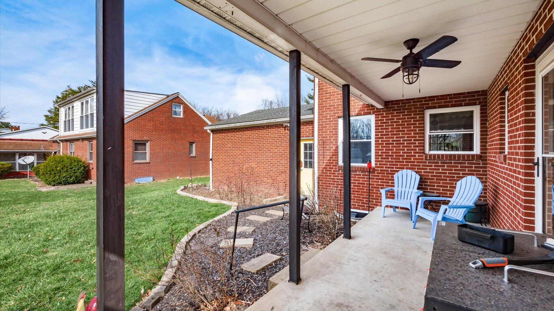 3125 E Highland Drive