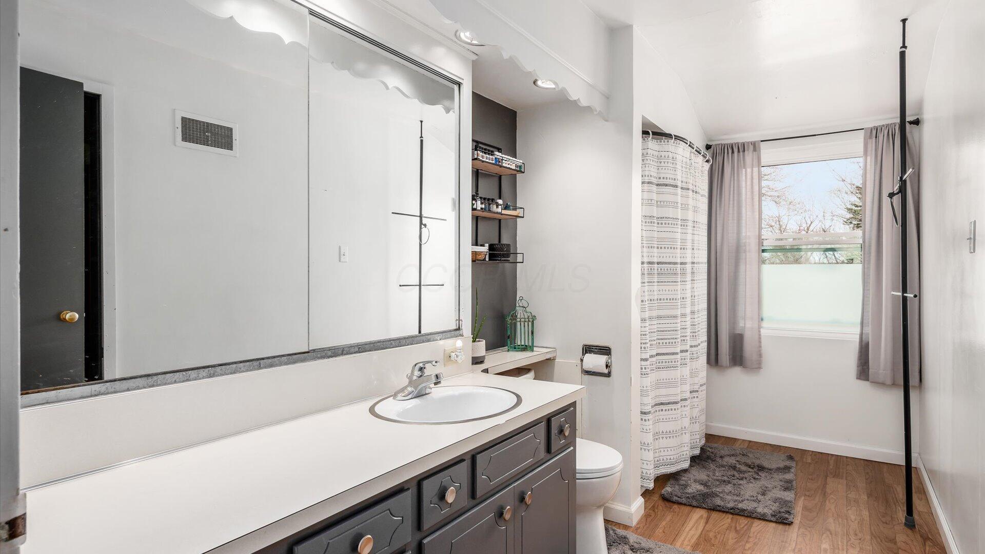 3125 E Highland Drive