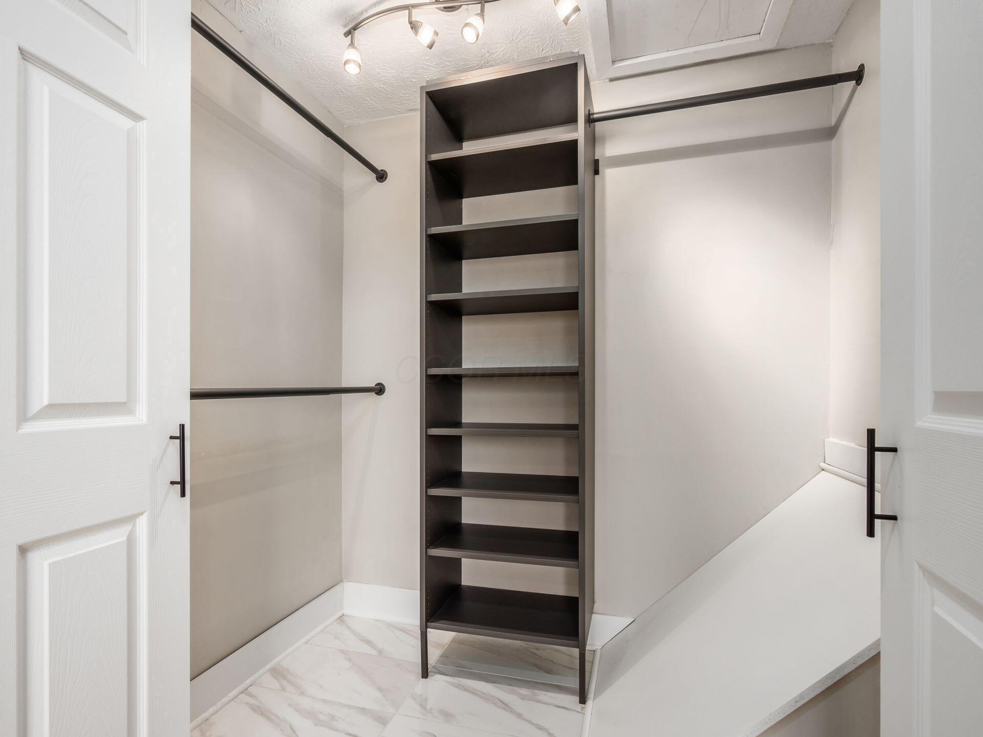 4907 Berryhill Court