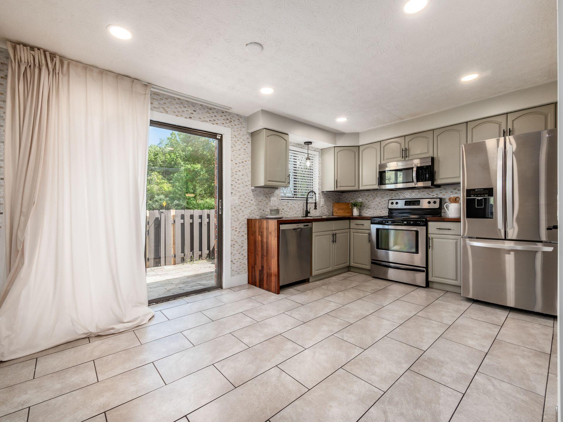 4907 Berryhill Court