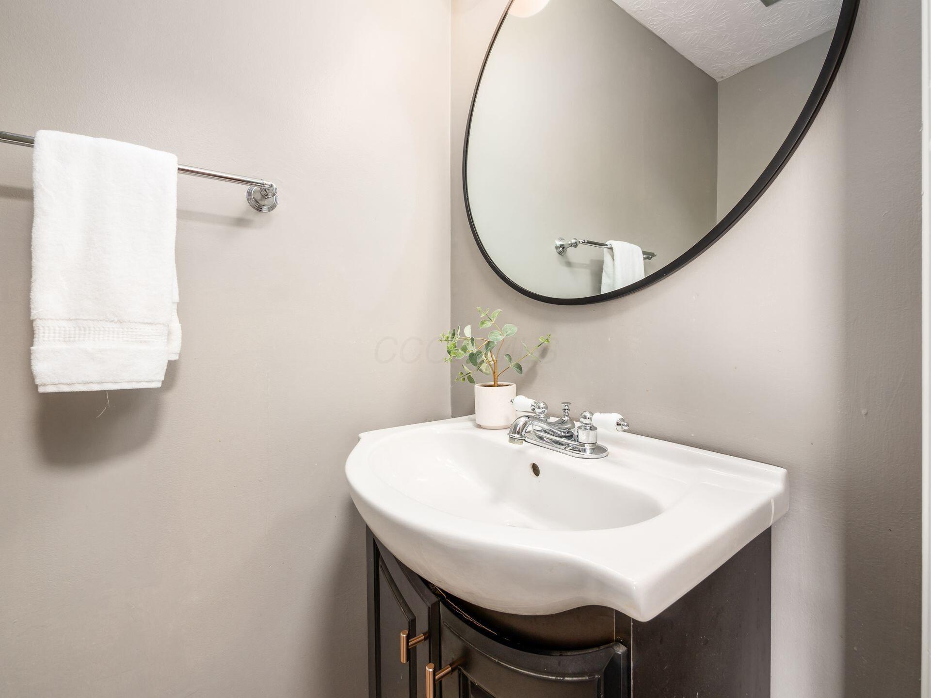 4907 Berryhill Court