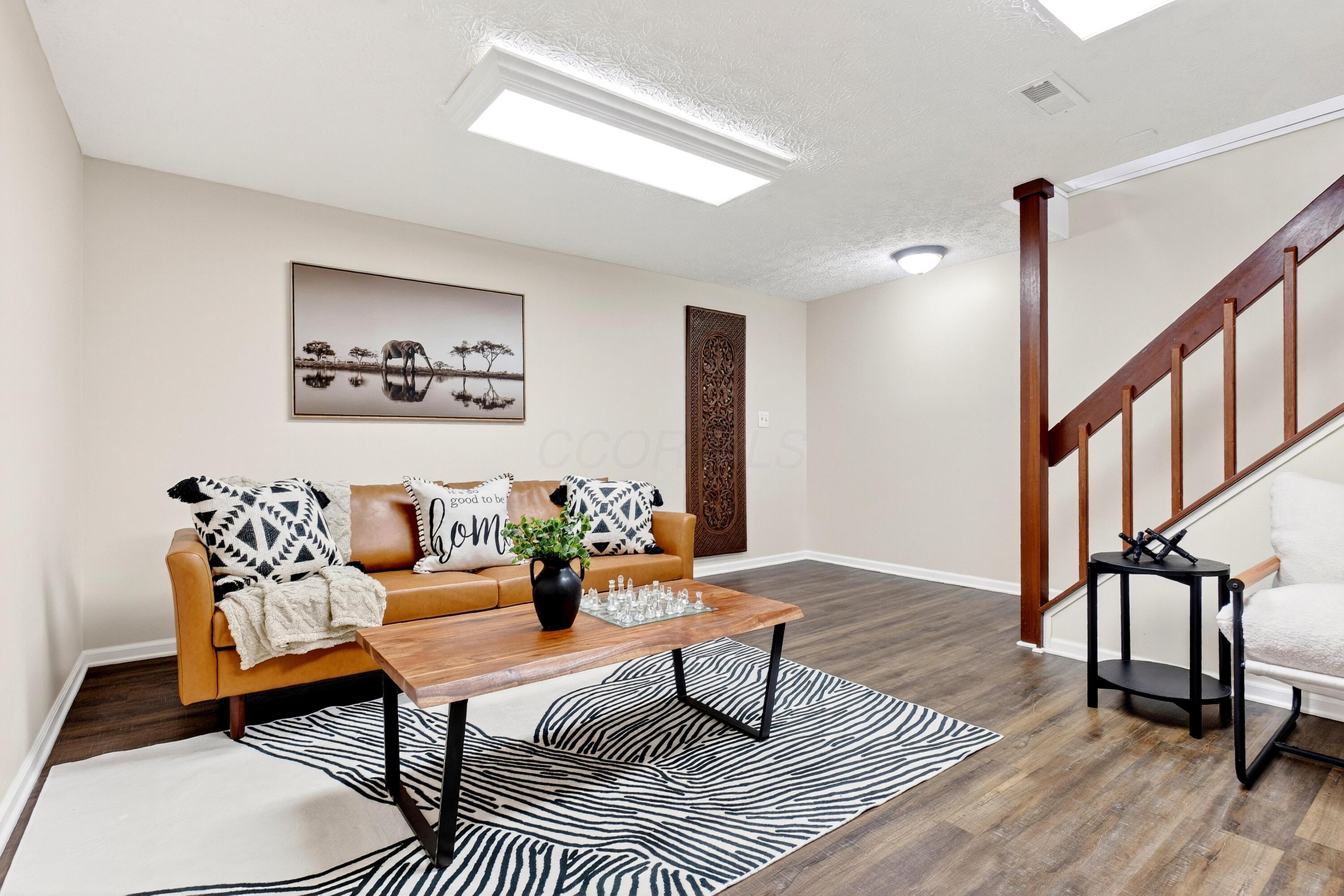 8189 Baltimore Avenue, 7C