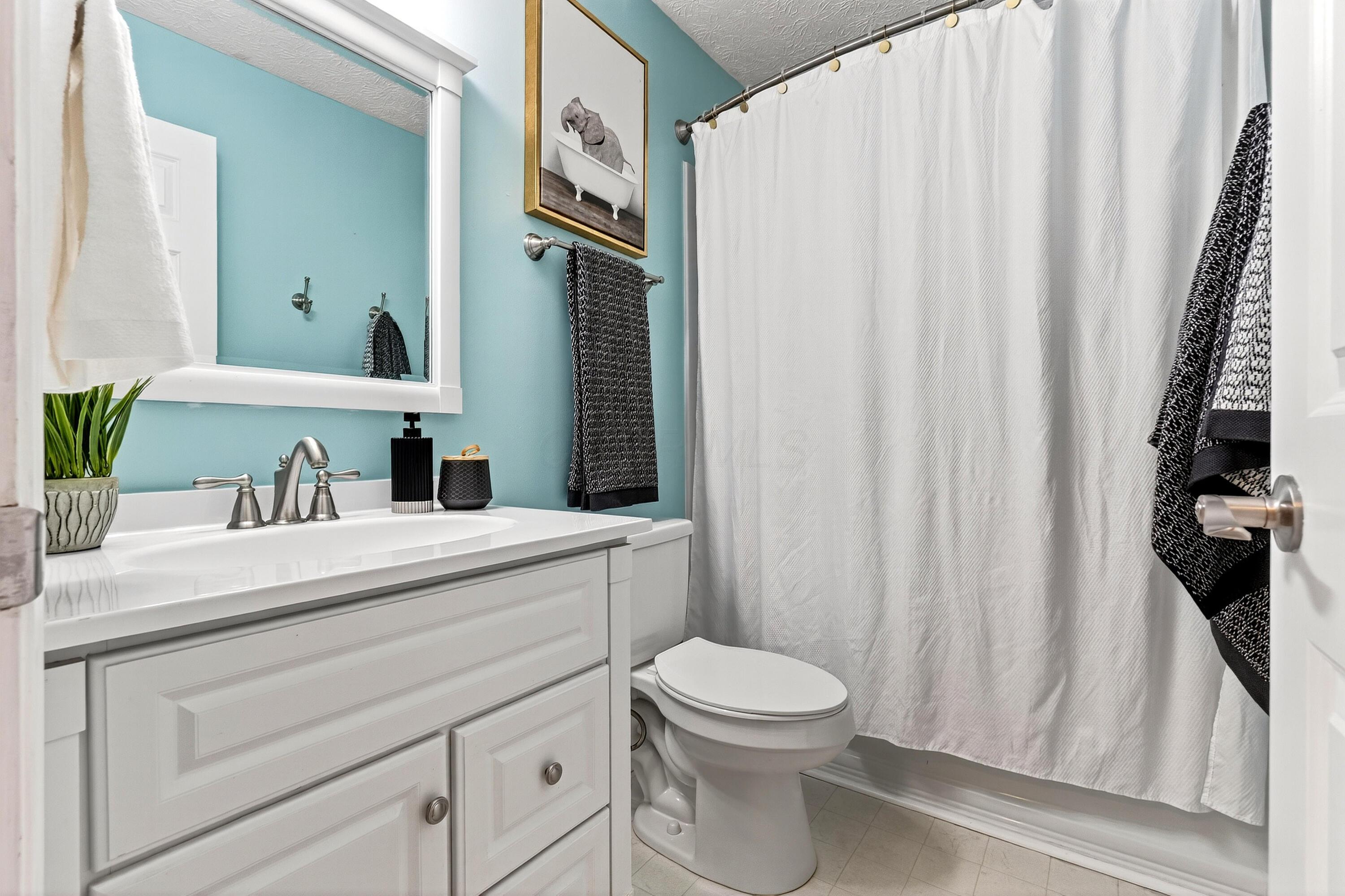 8189 Baltimore Avenue, 7C