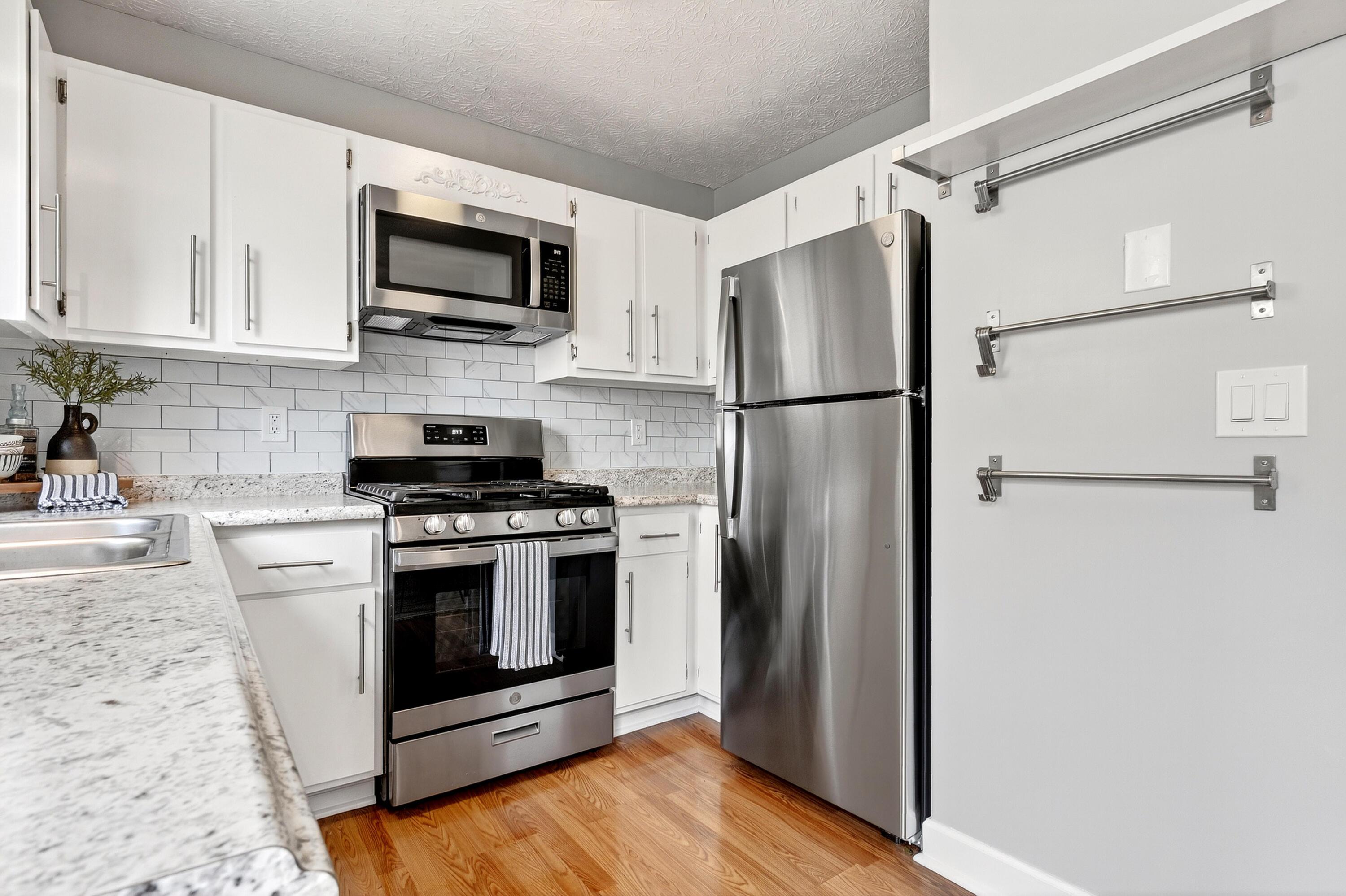 8189 Baltimore Avenue, 7C