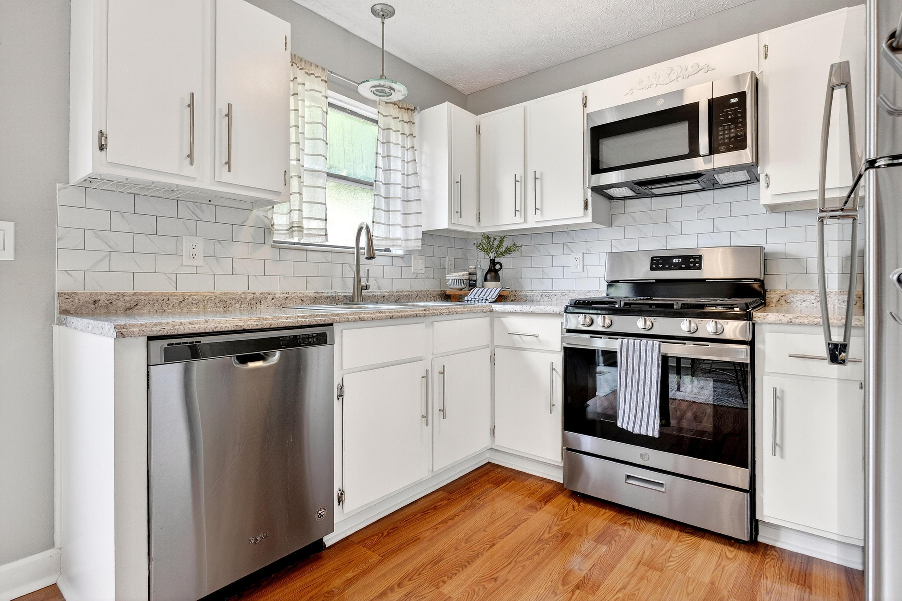 8189 Baltimore Avenue, 7C