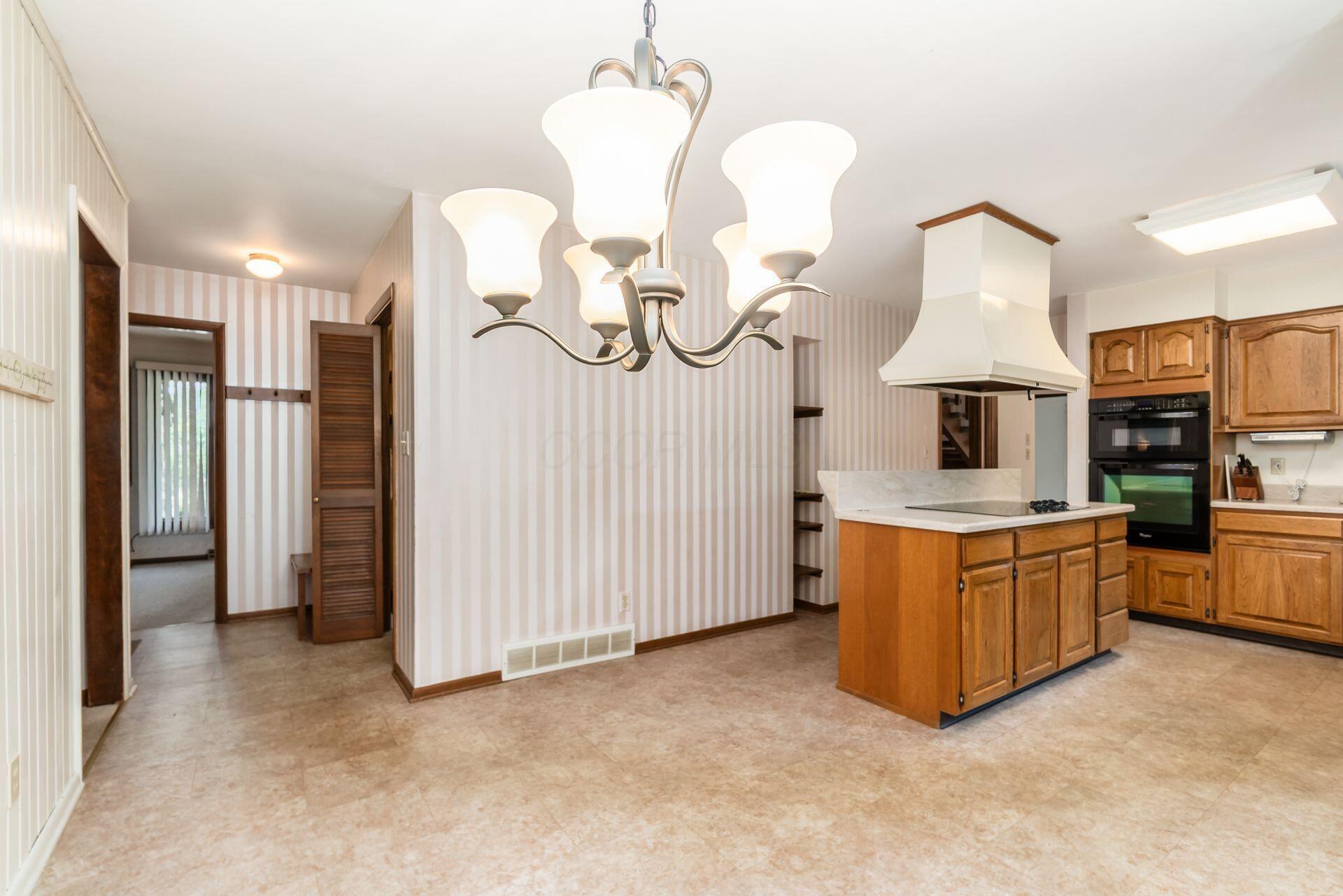 182 Hillcrest Drive