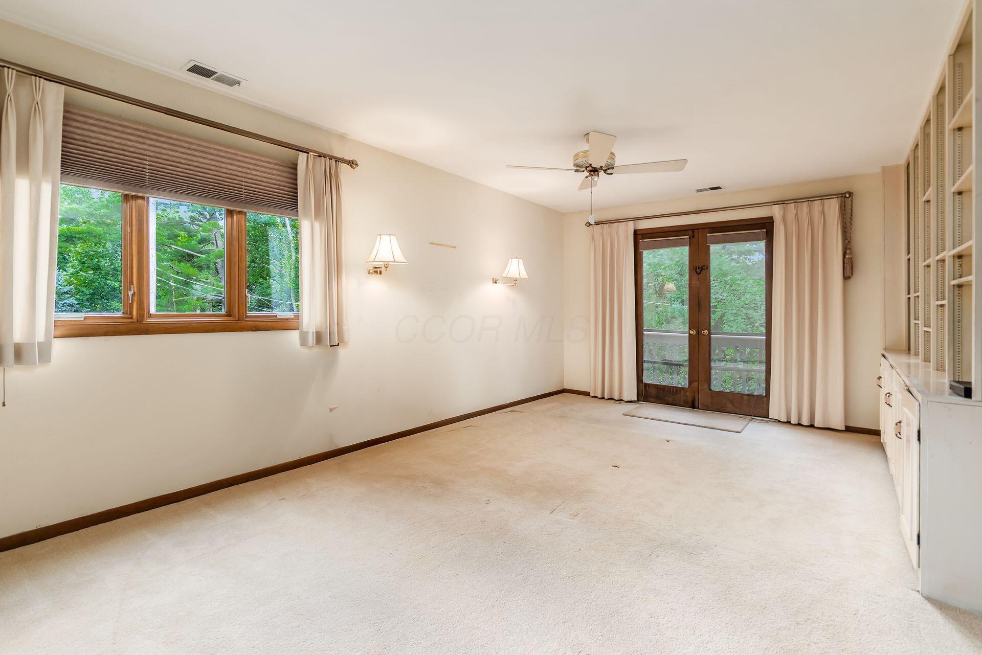 182 Hillcrest Drive