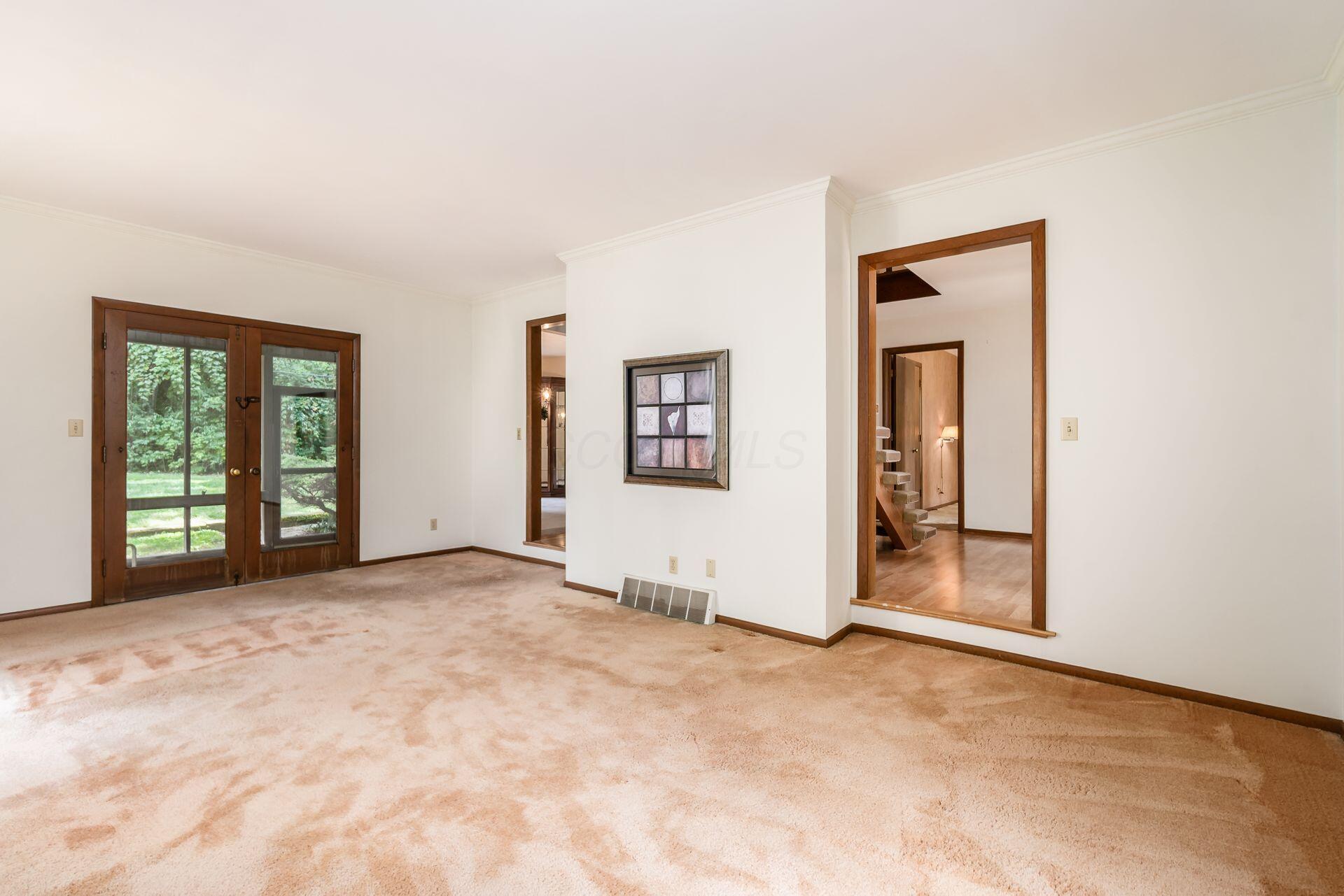 182 Hillcrest Drive