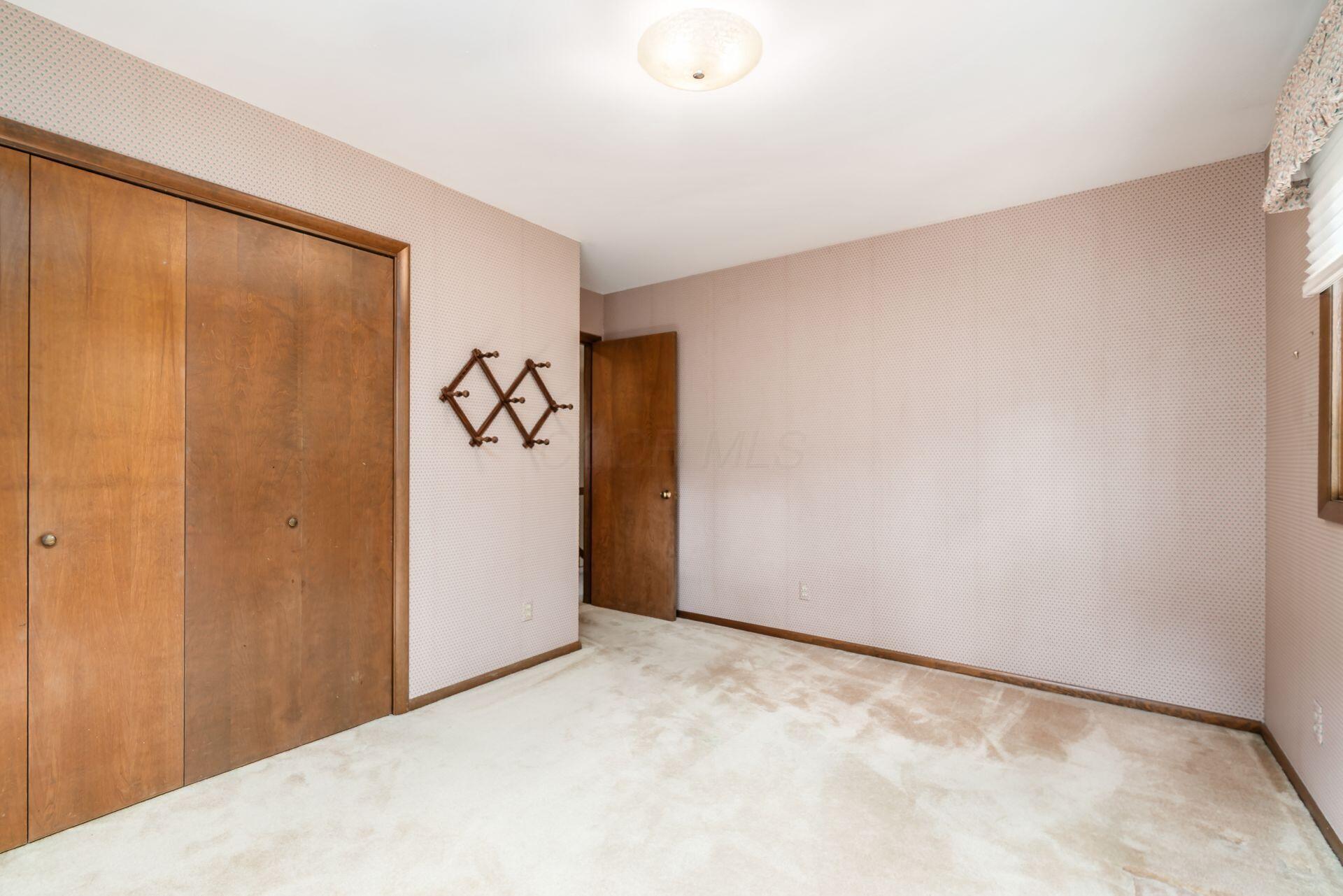 182 Hillcrest Drive