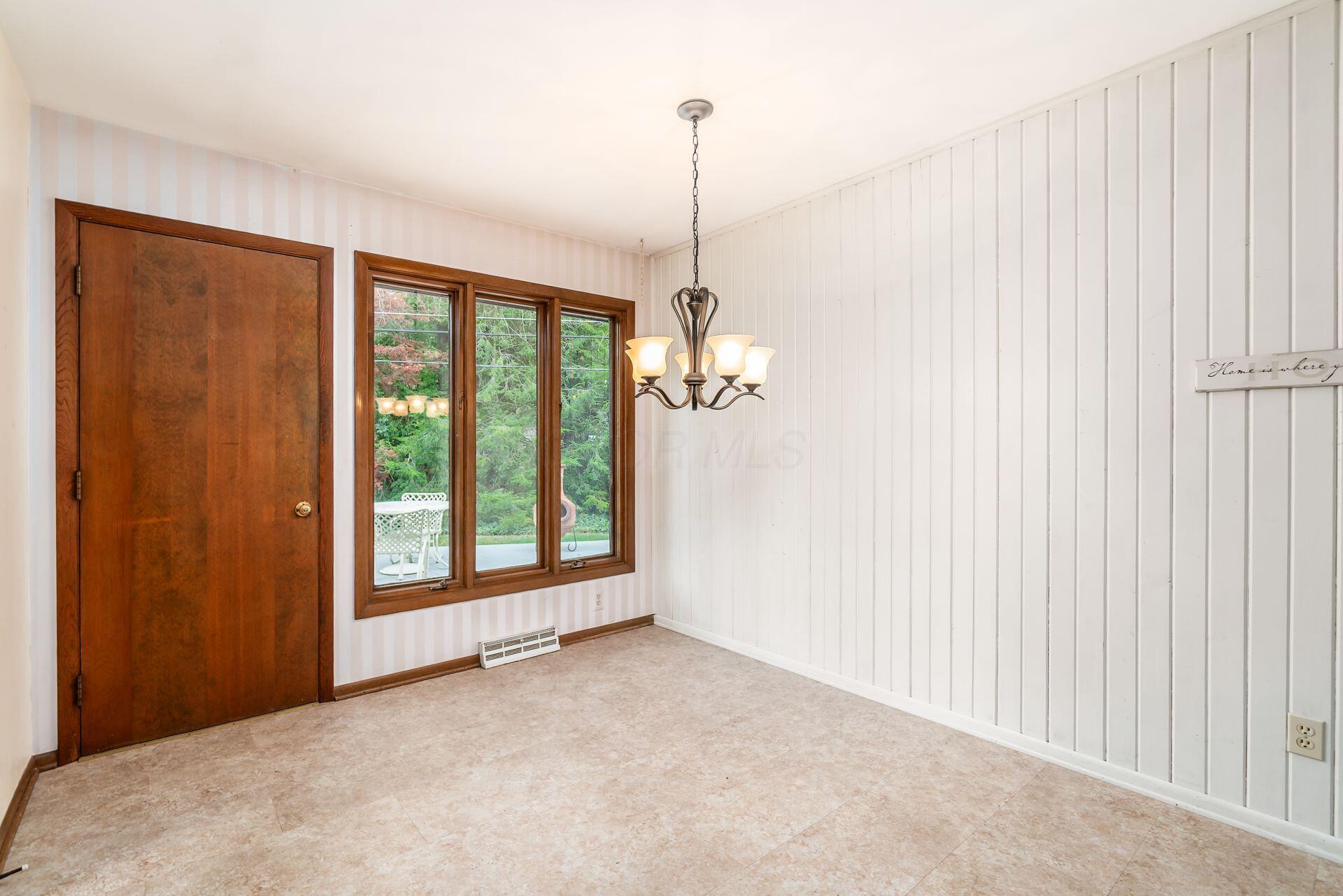 182 Hillcrest Drive