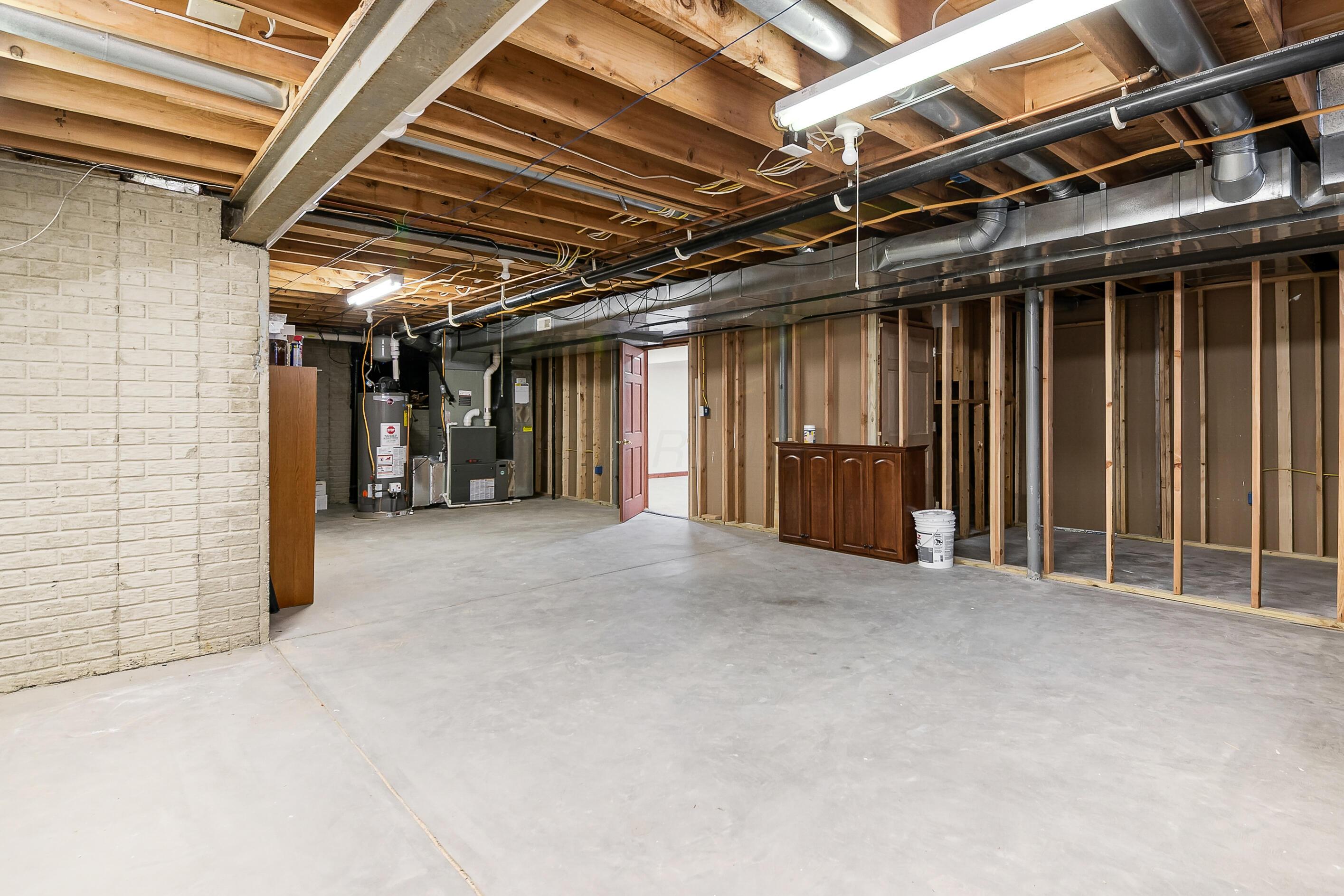 6639 Meadow Glen Dr S