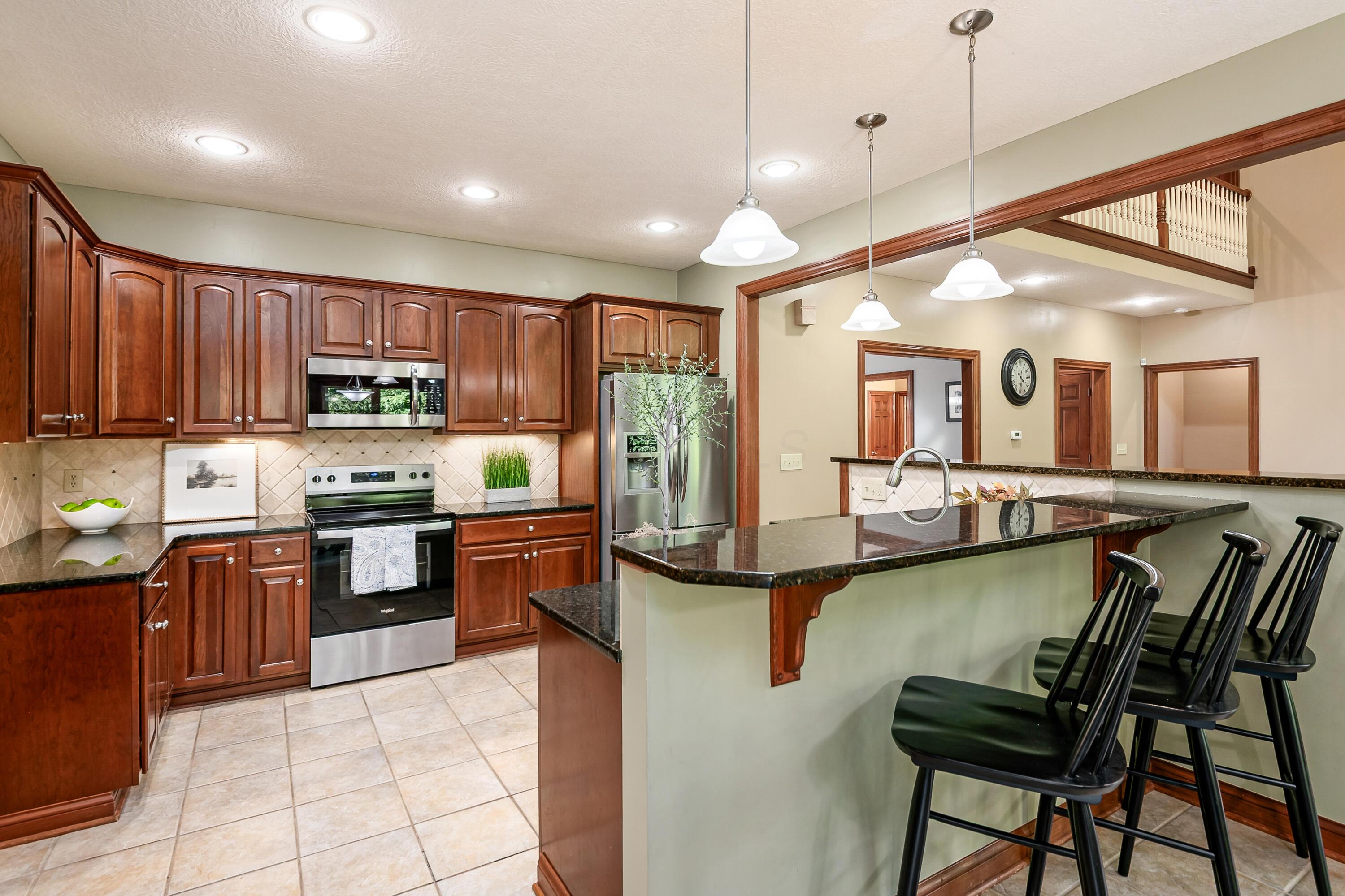 6639 Meadow Glen Dr S