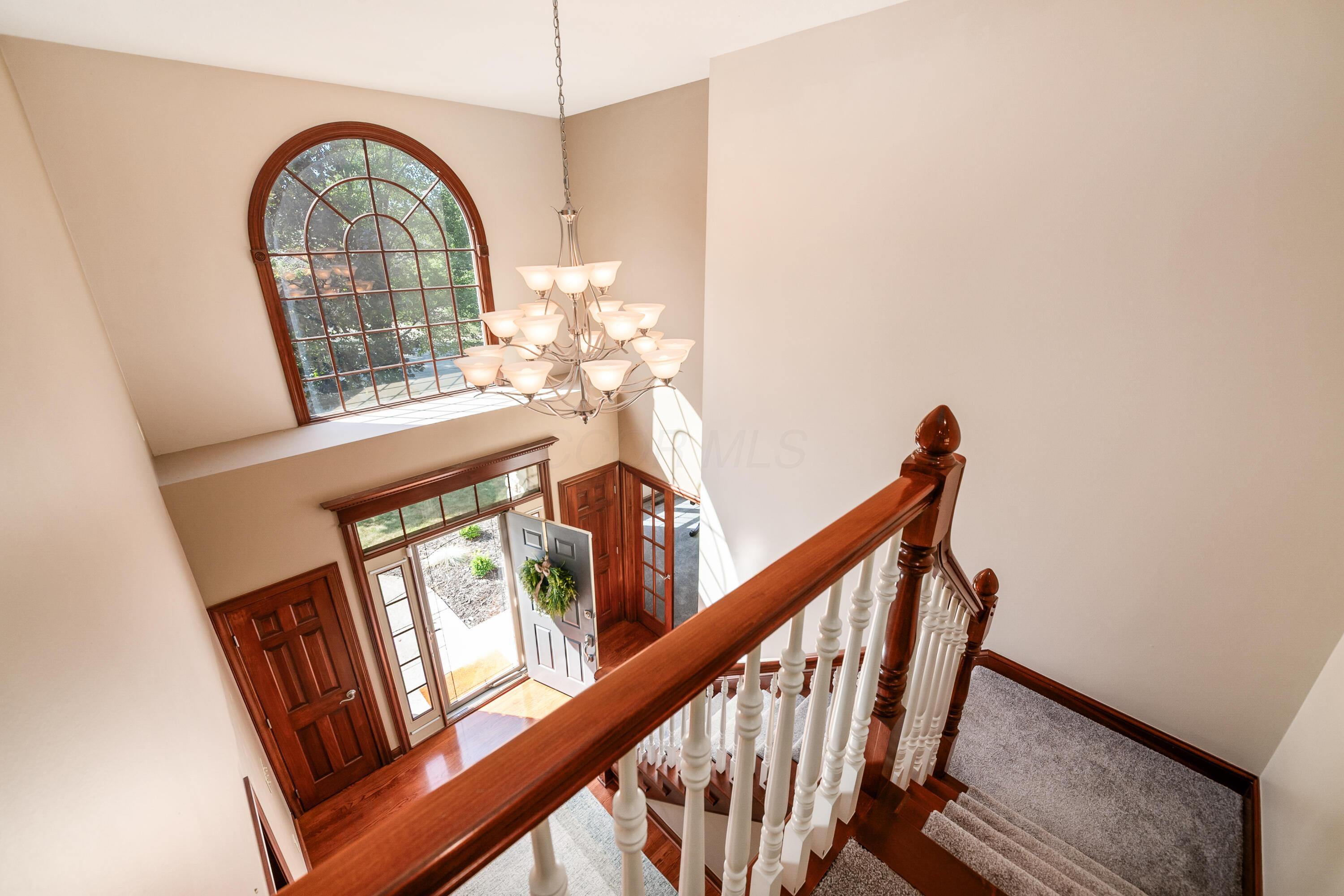 6639 Meadow Glen Dr S