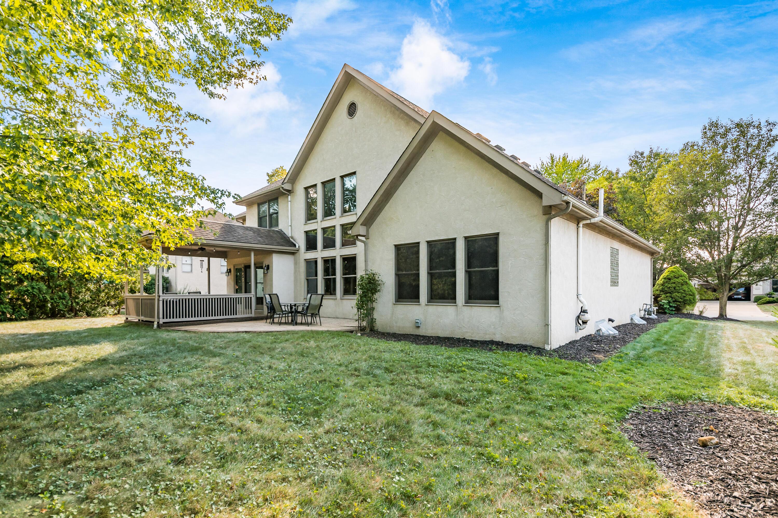 6639 Meadow Glen Dr S