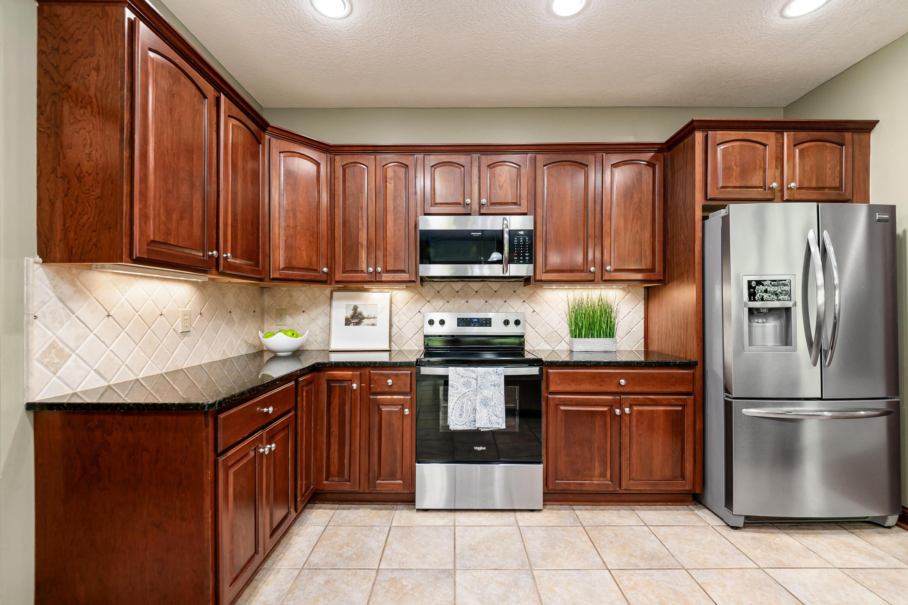 6639 Meadow Glen Dr S