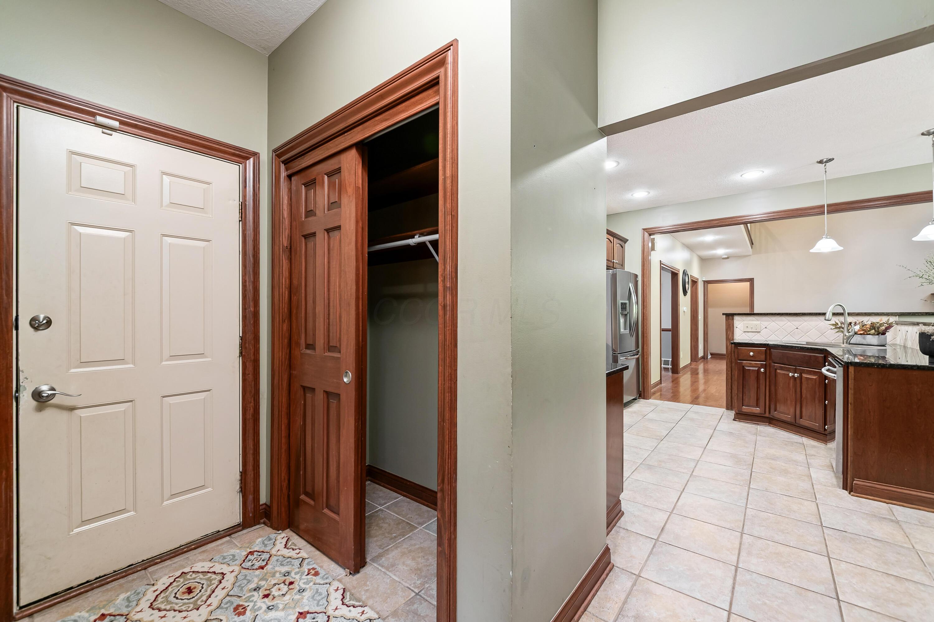 6639 Meadow Glen Dr S