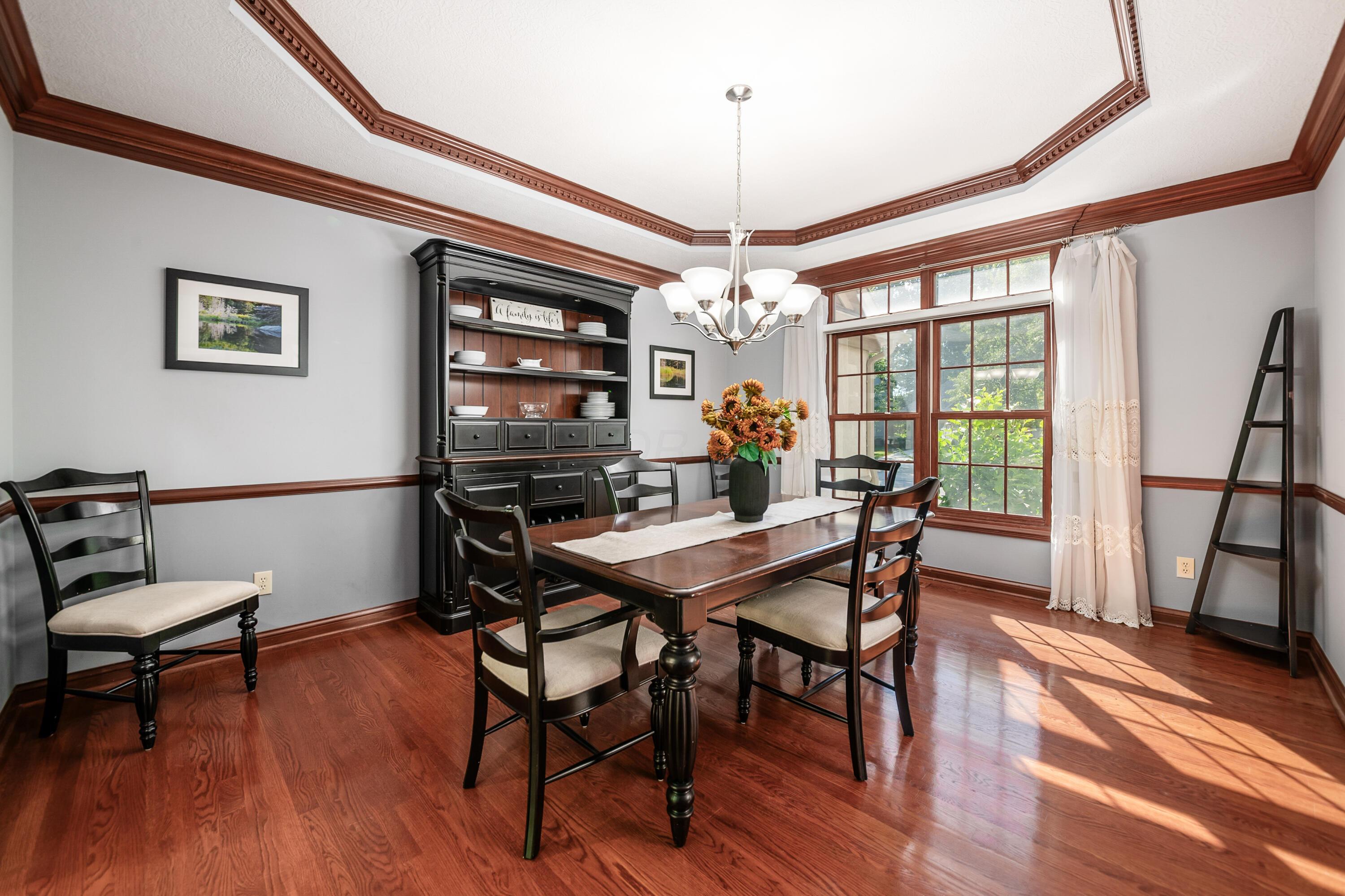 6639 Meadow Glen Dr S