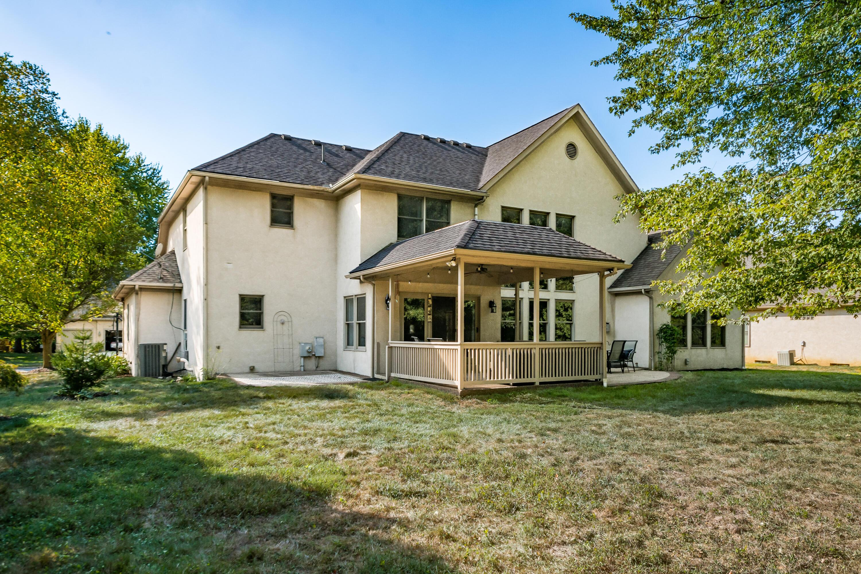 6639 Meadow Glen Dr S