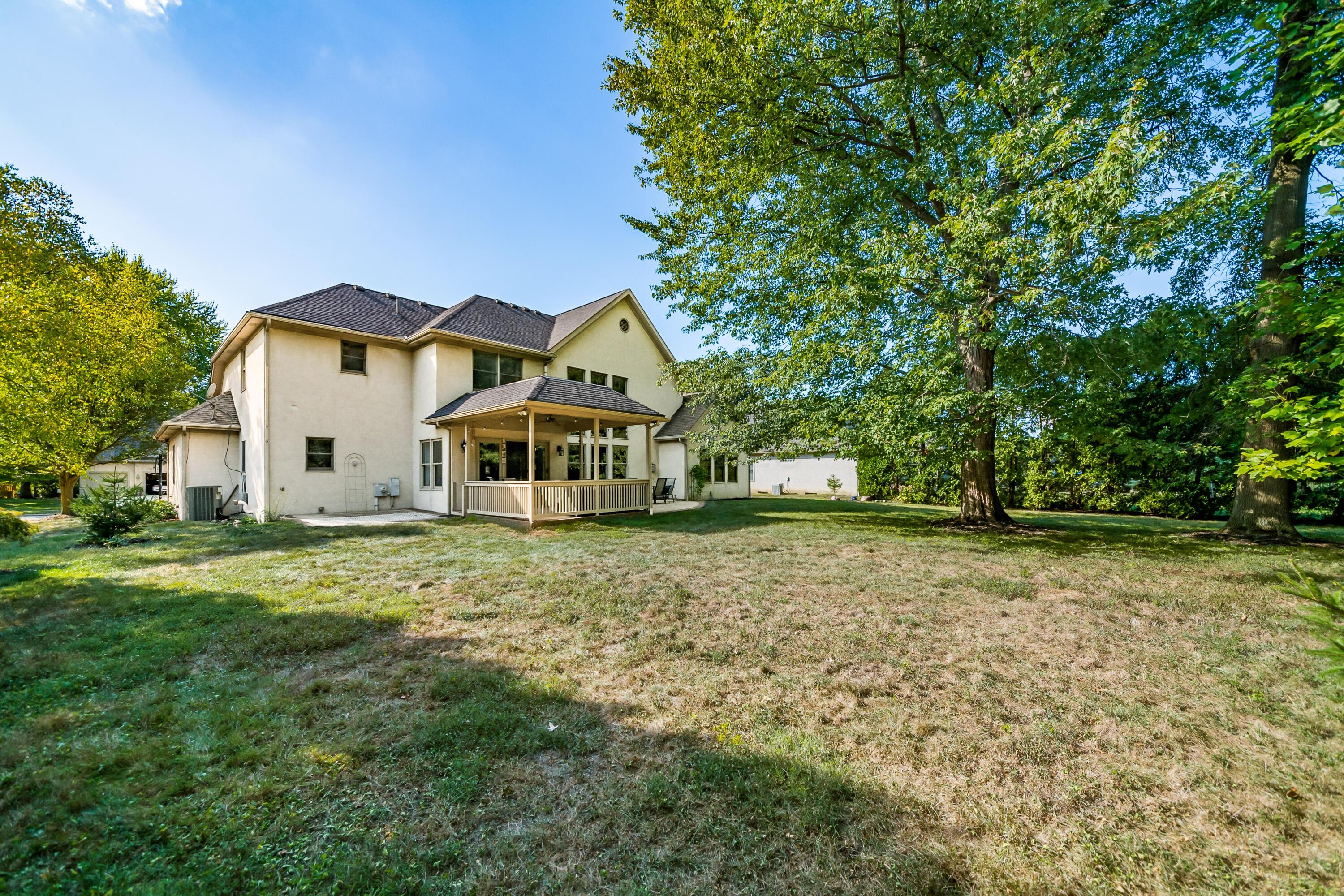 6639 Meadow Glen Dr S