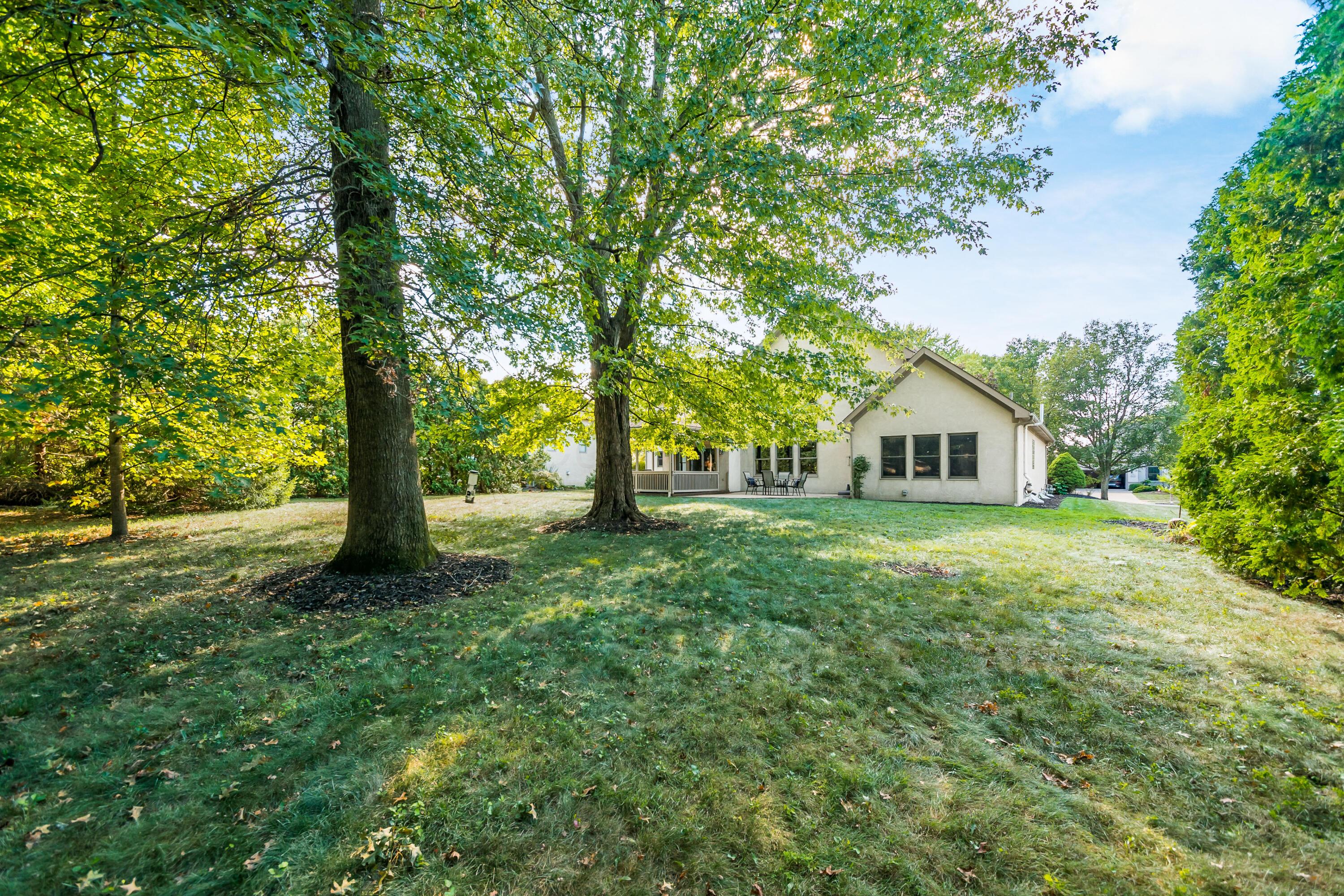 6639 Meadow Glen Dr S