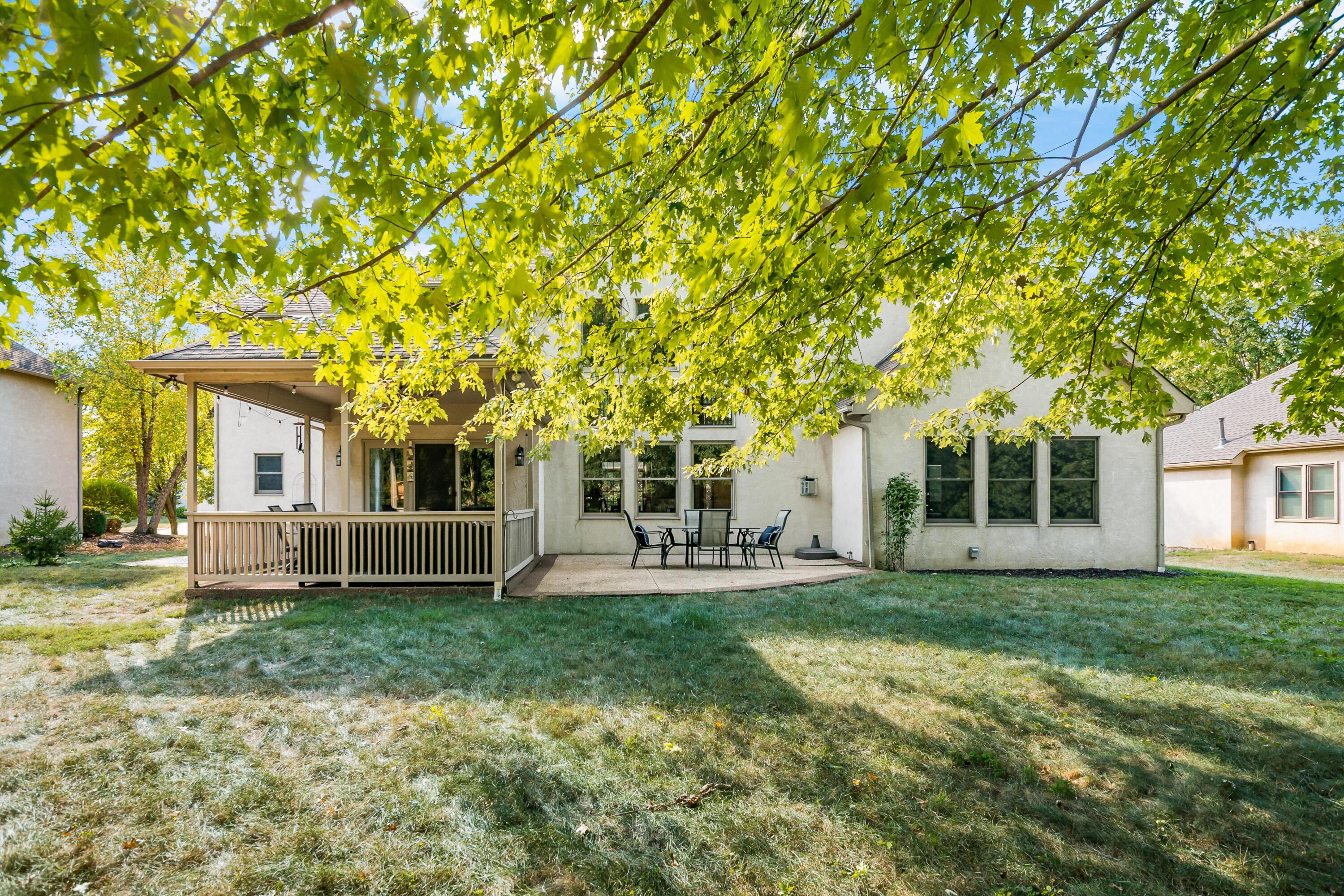 6639 Meadow Glen Dr S