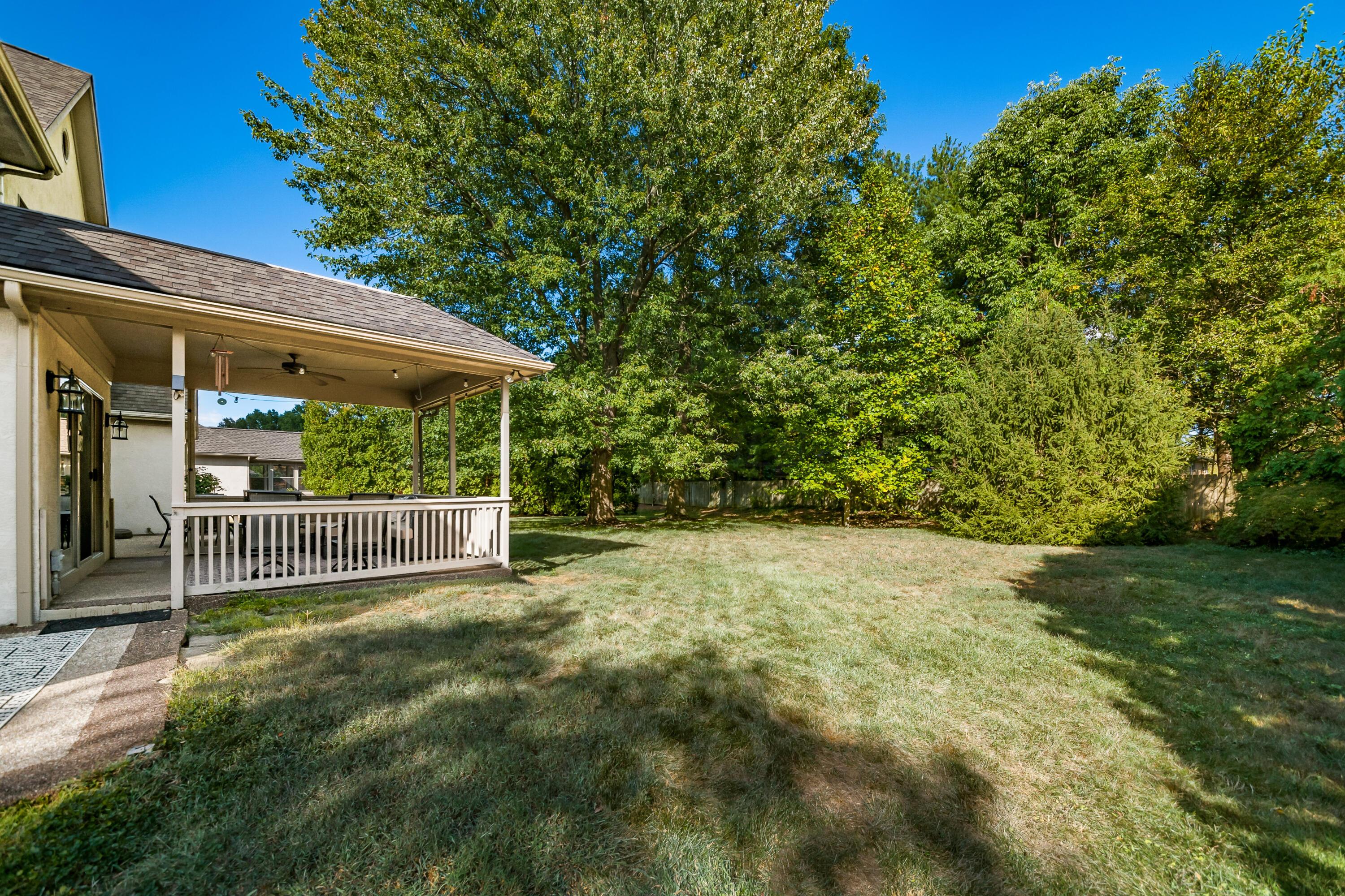 6639 Meadow Glen Dr S