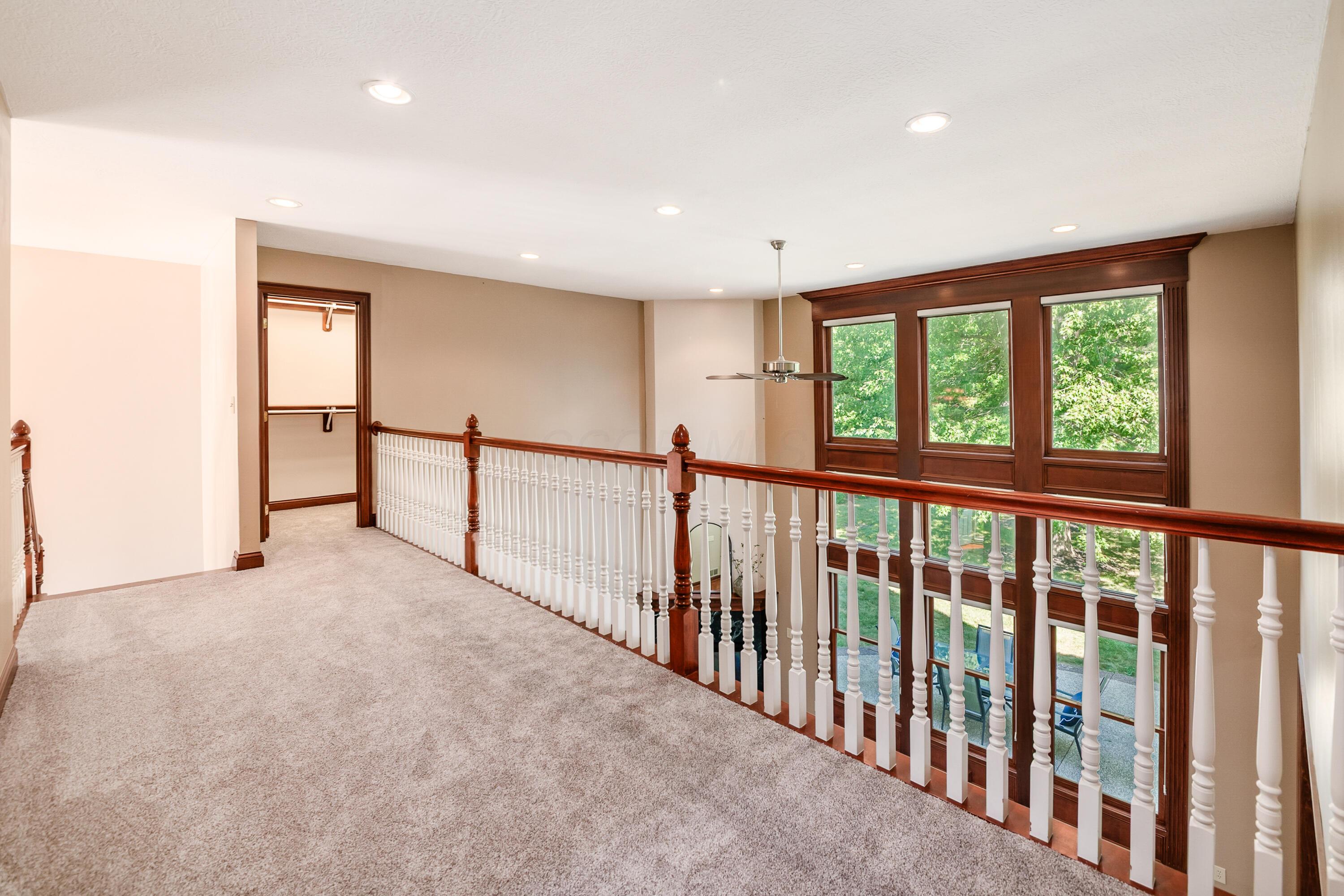 6639 Meadow Glen Dr S