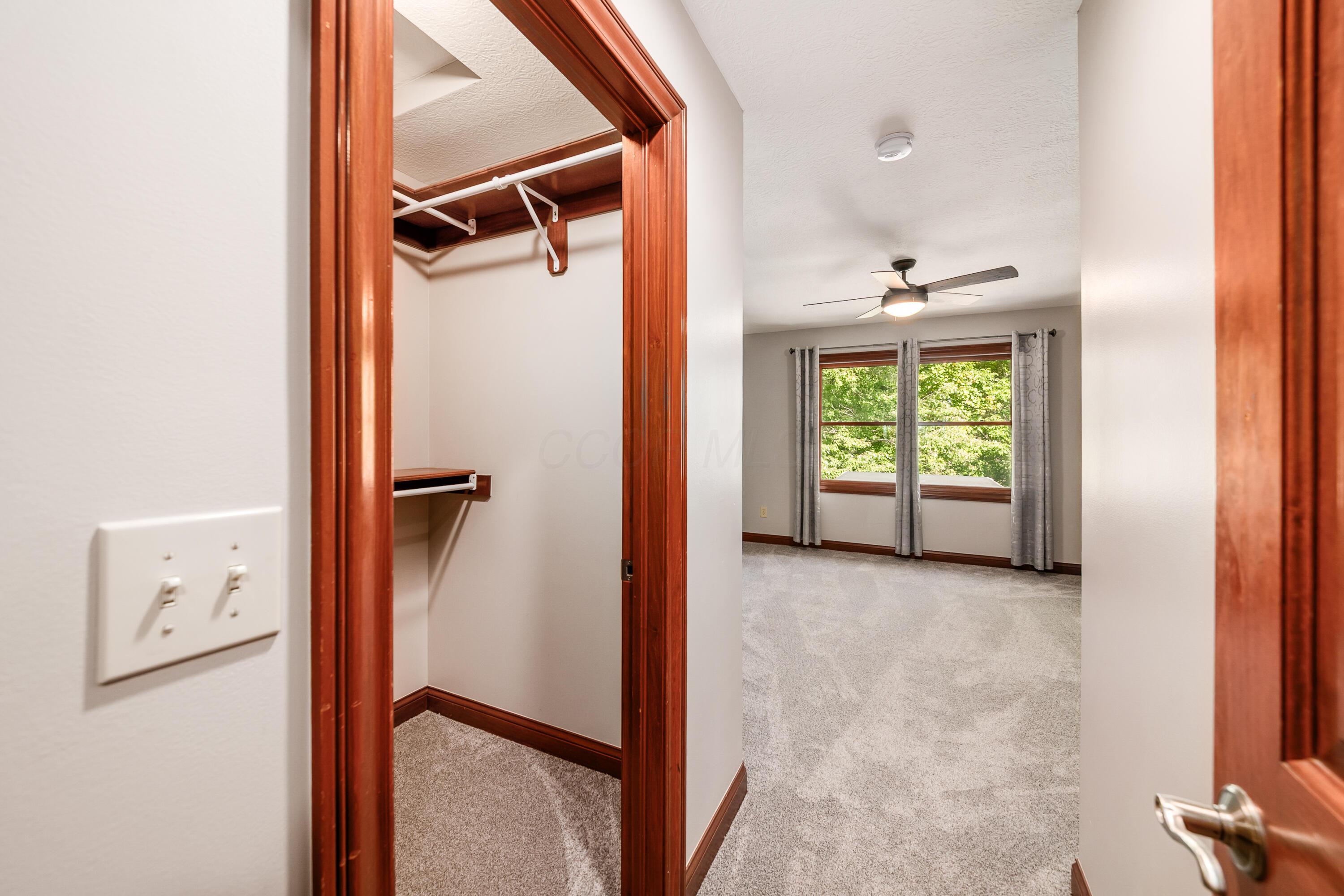 6639 Meadow Glen Dr S