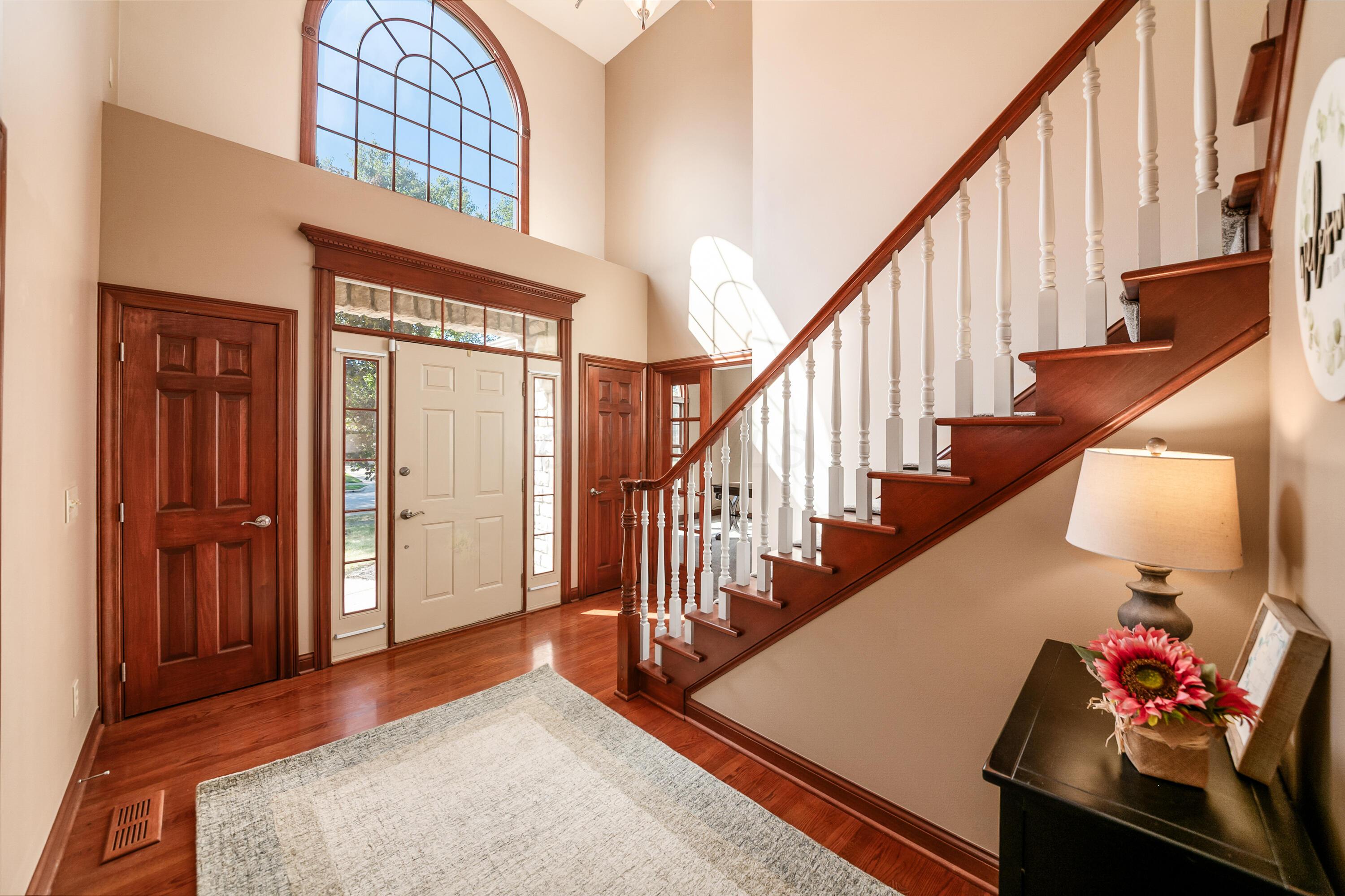 6639 Meadow Glen Dr S