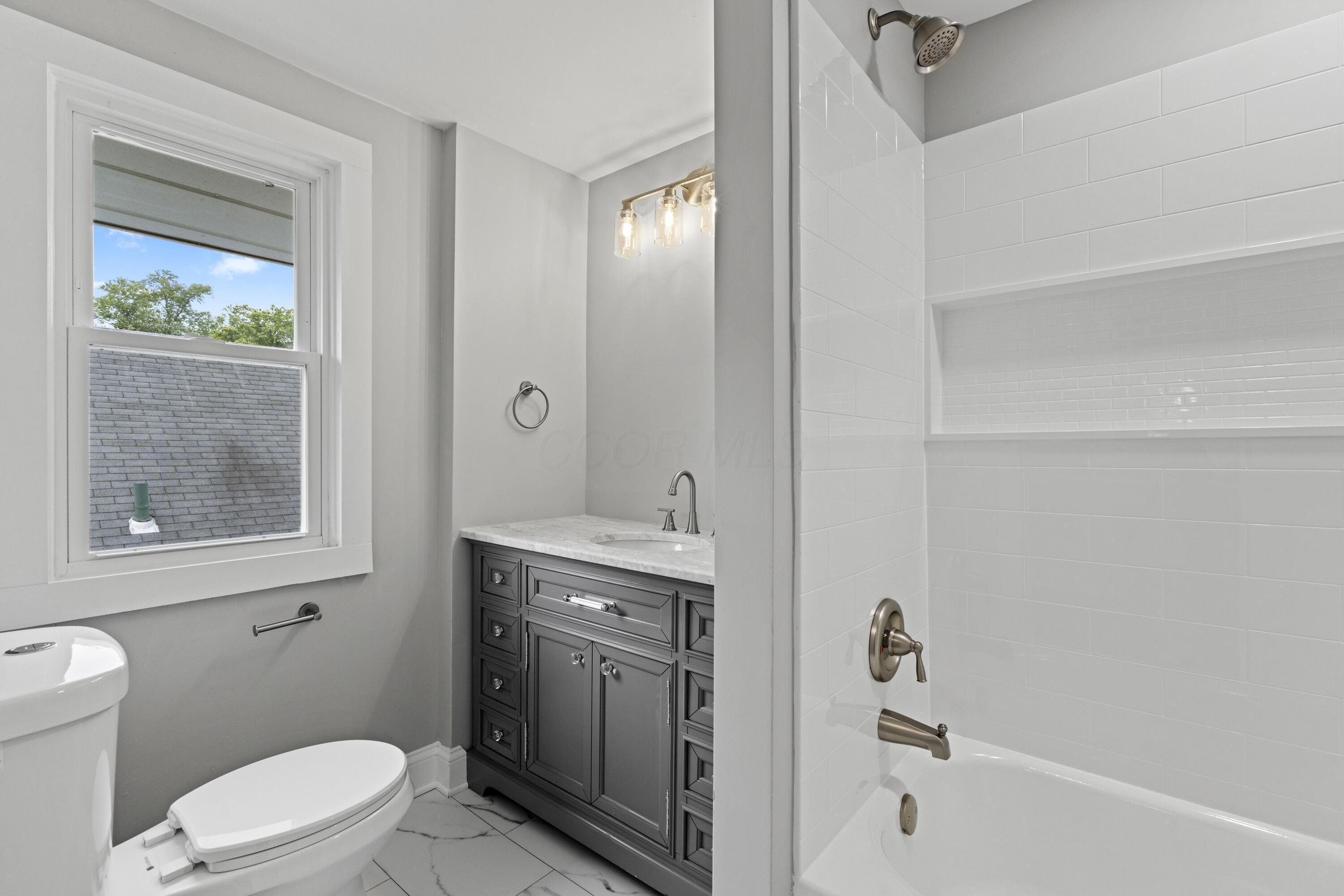 1888 E North Broadway Street