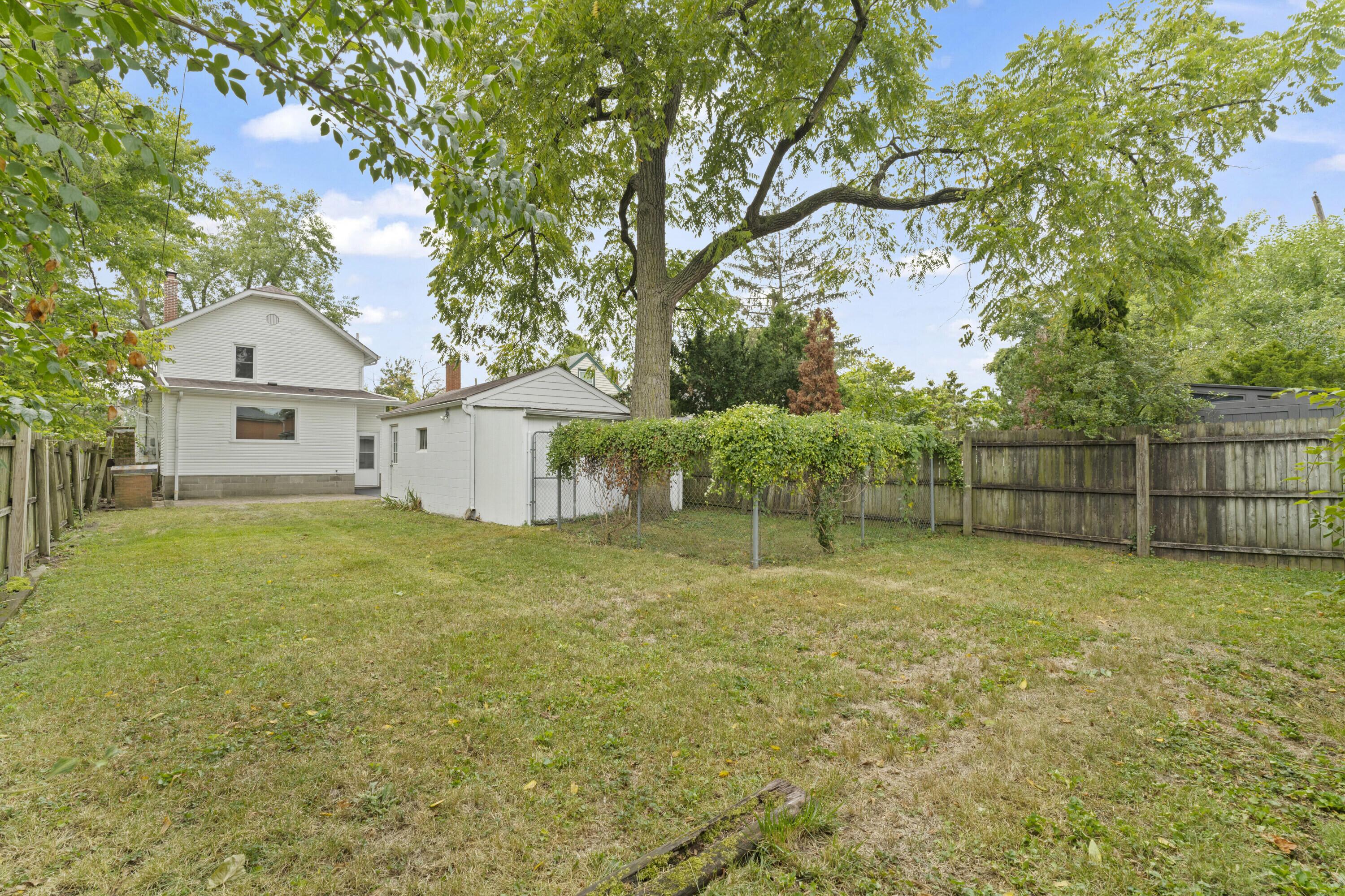 1888 E North Broadway Street