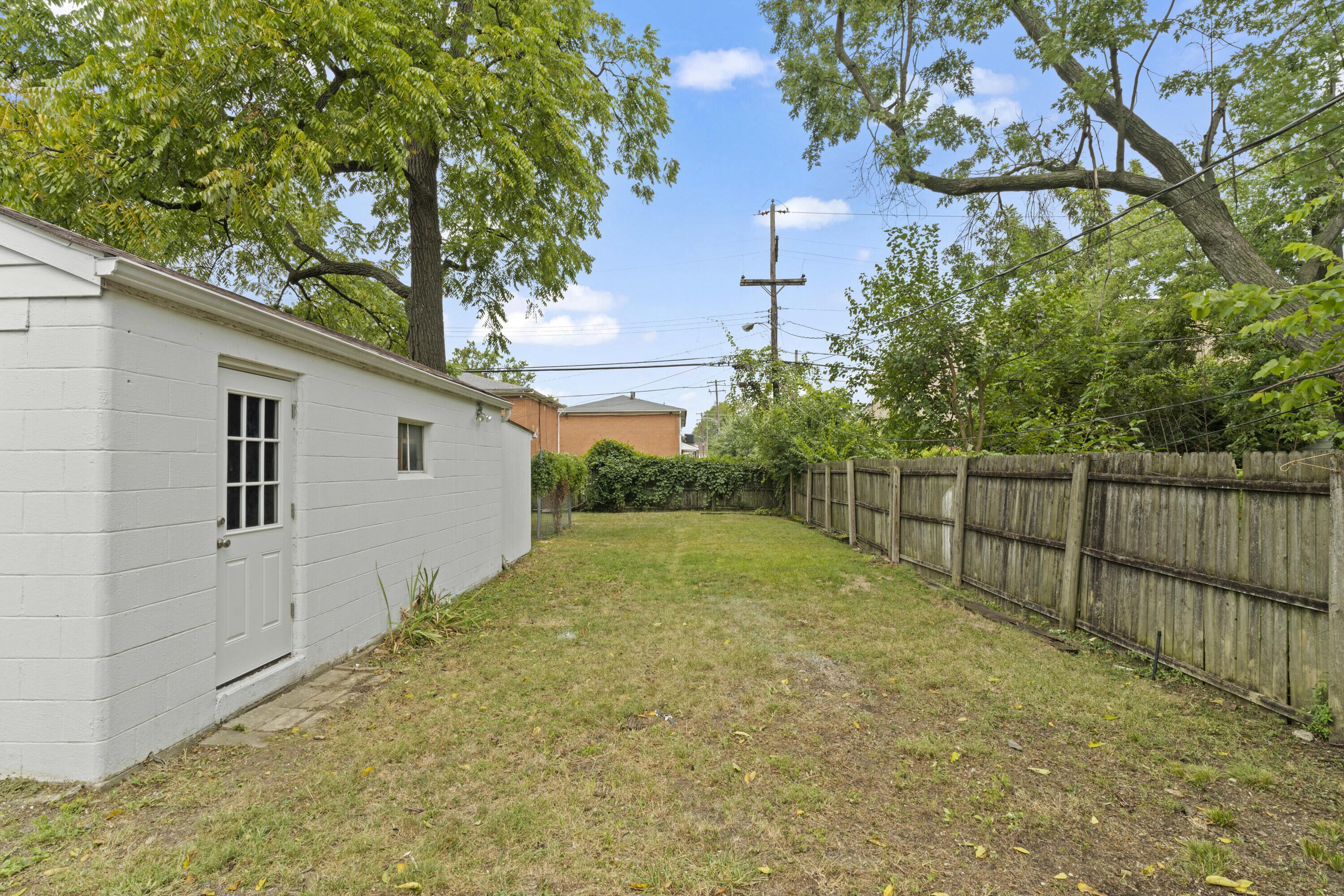 1888 E North Broadway Street