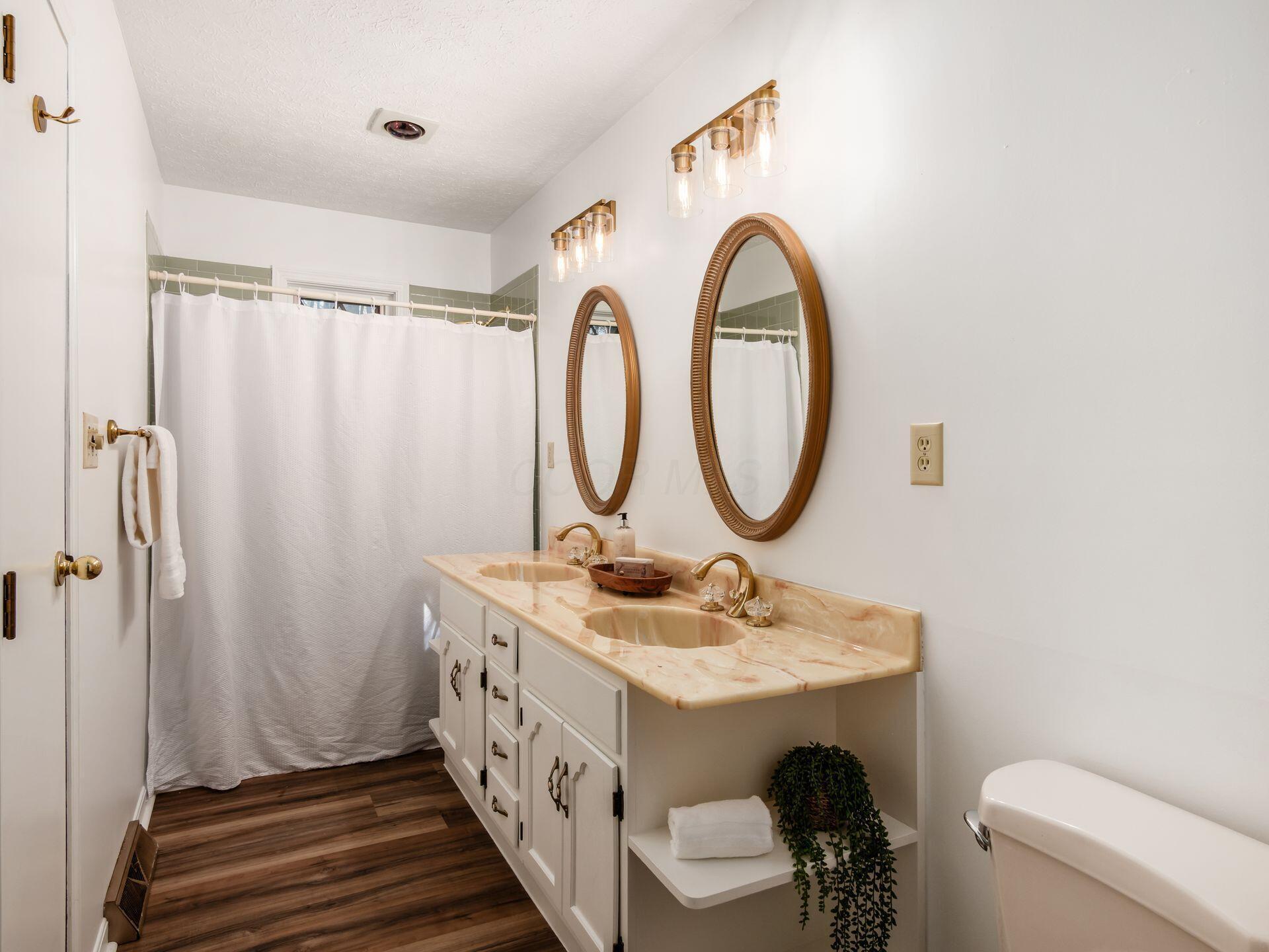 5778 Robin Hood Lane