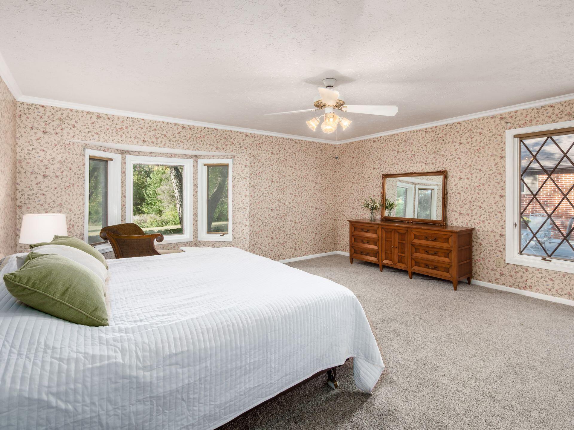 5778 Robin Hood Lane