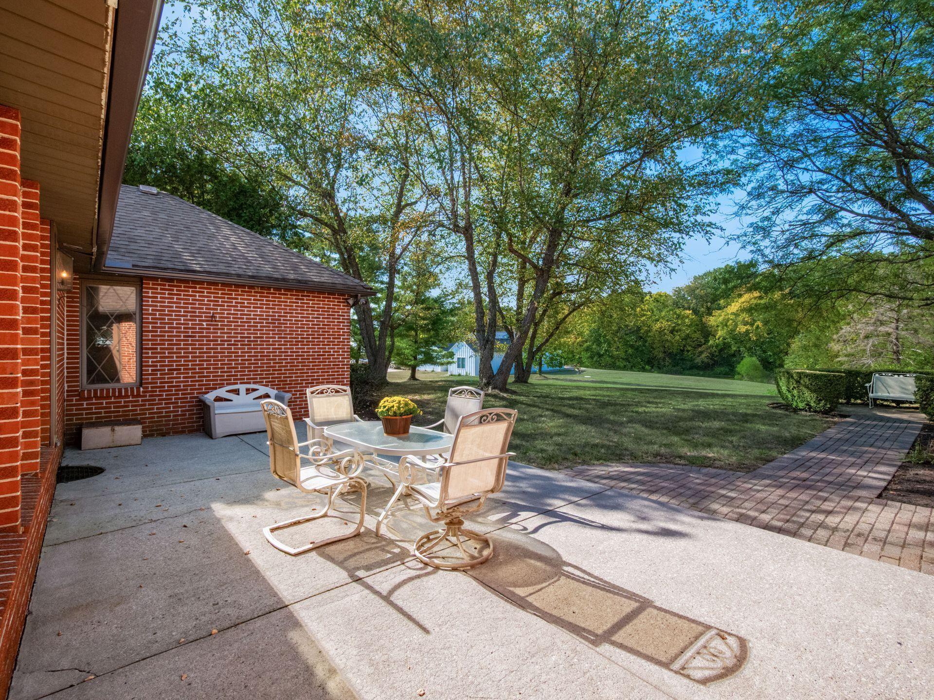 5778 Robin Hood Lane