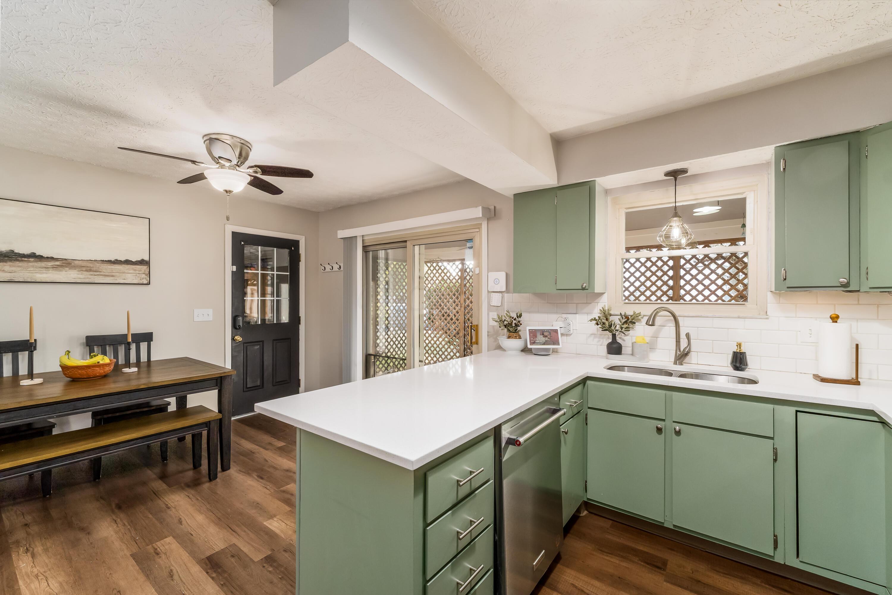 3673 Magnolia Street