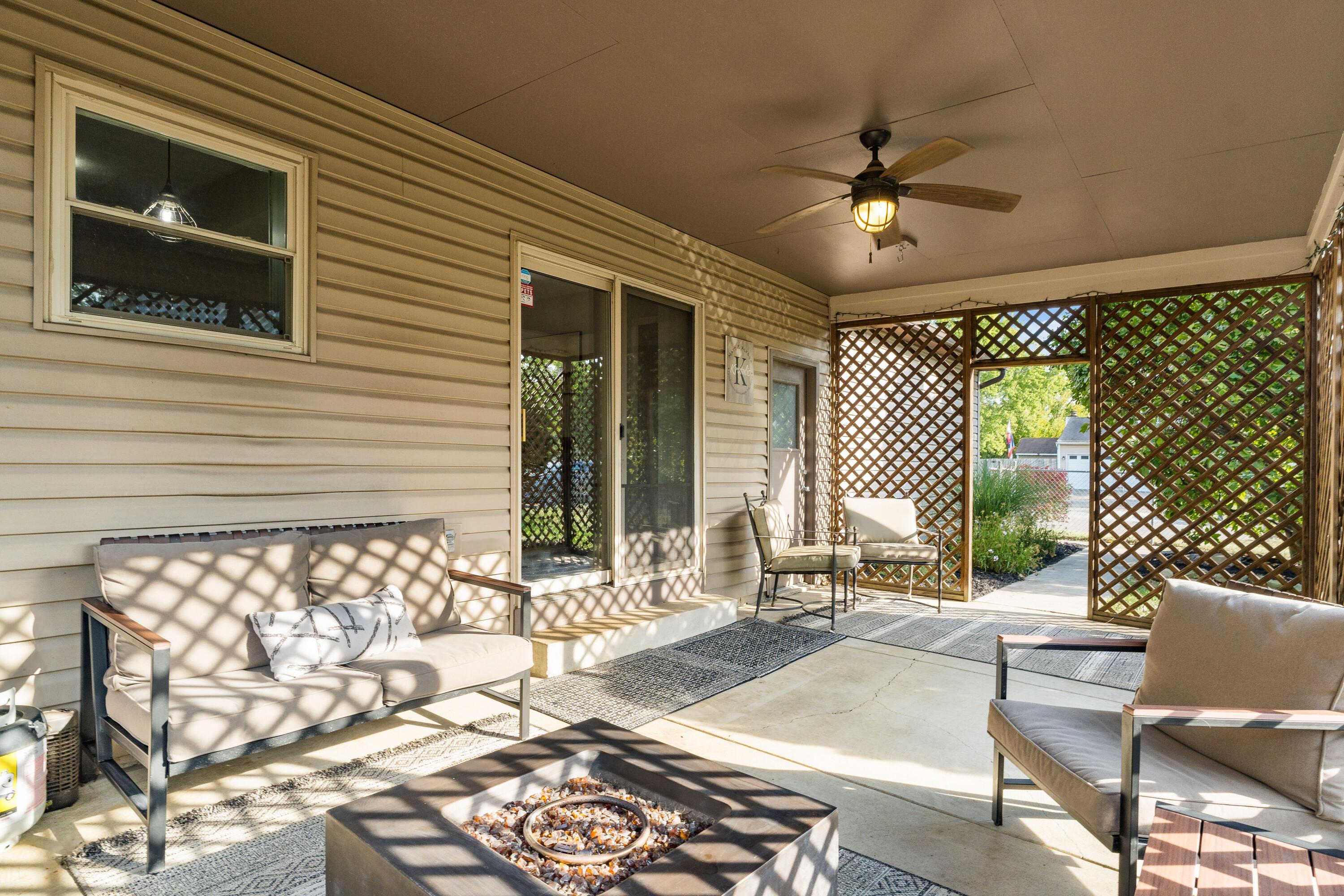 3673 Magnolia Street