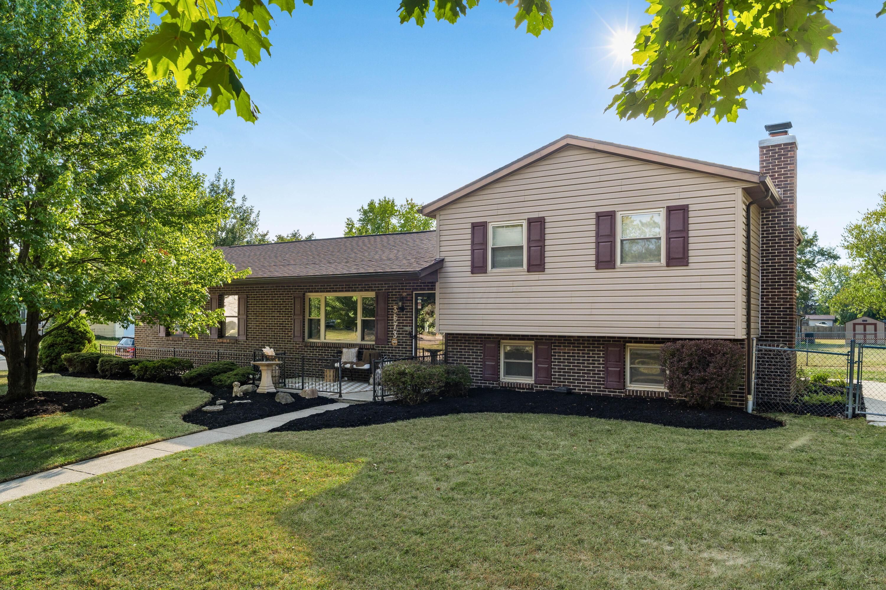 3673 Magnolia Street