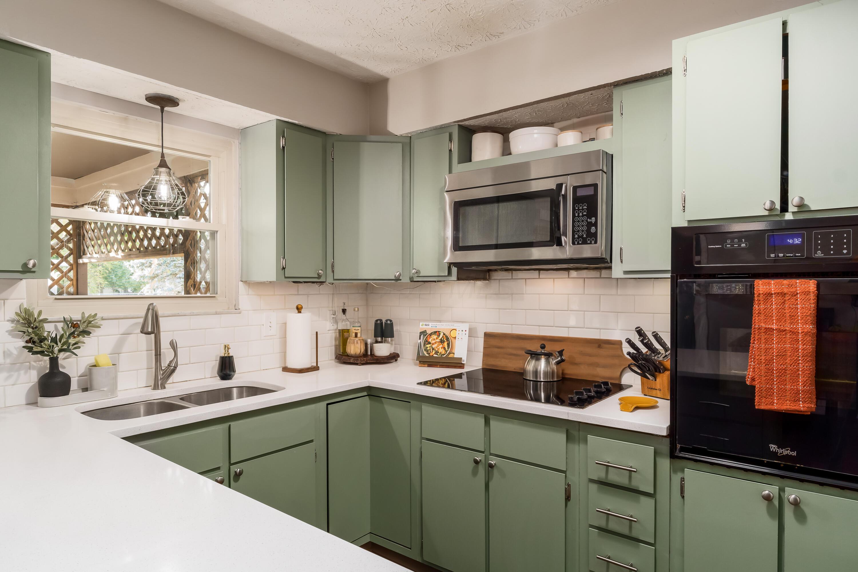 3673 Magnolia Street