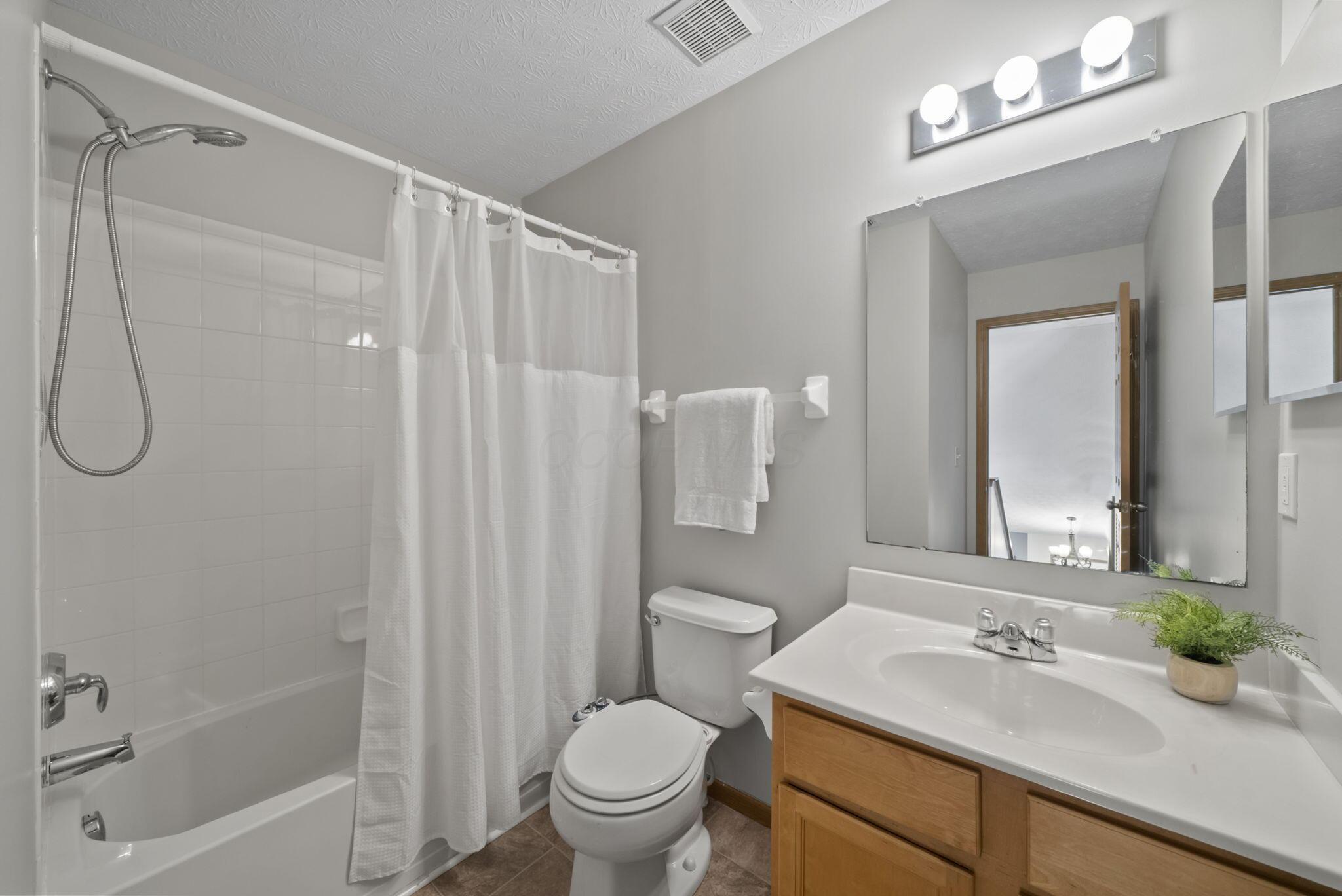 5541 Mossy Creek Drive