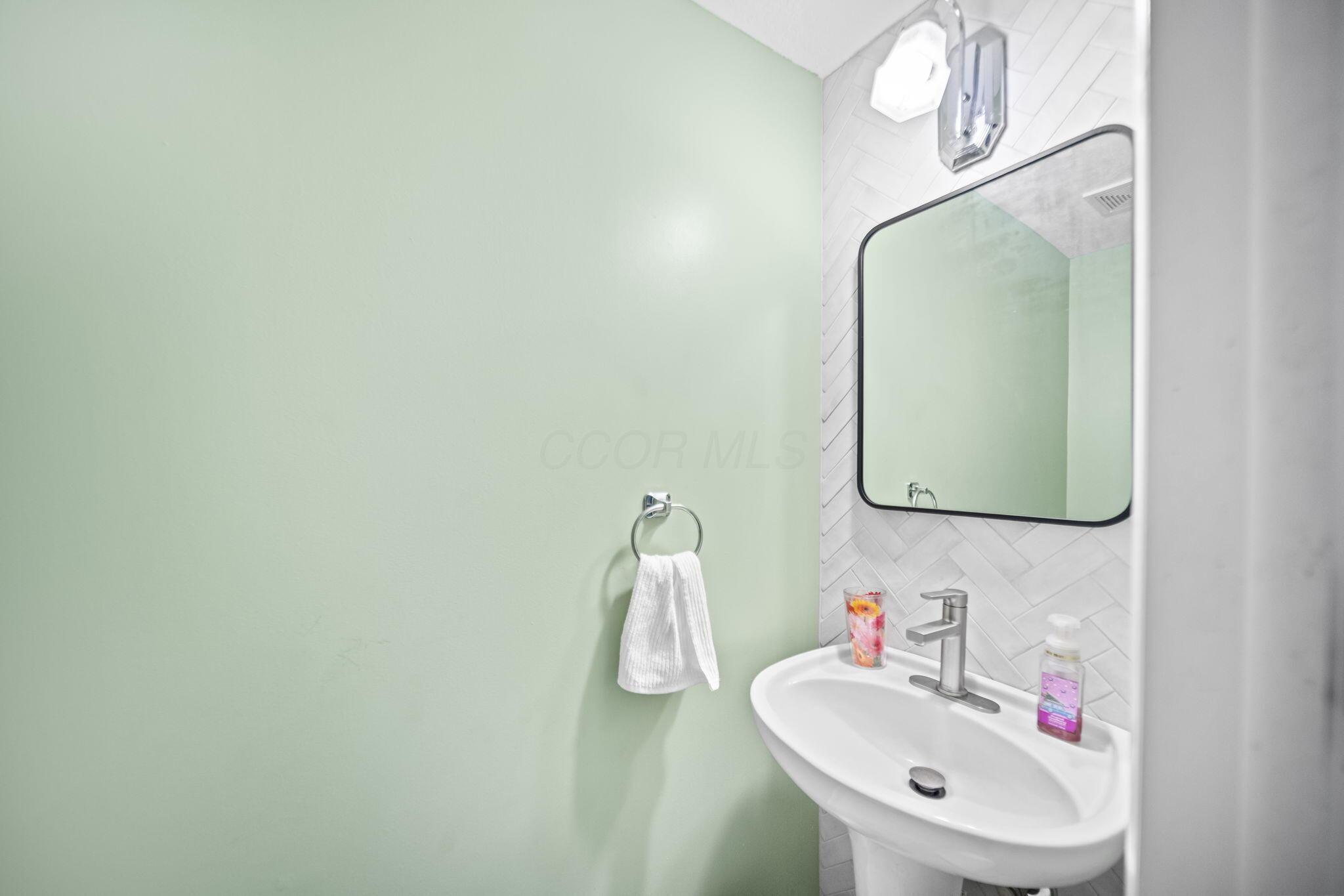 6718 Crawford Morrow County Line Road