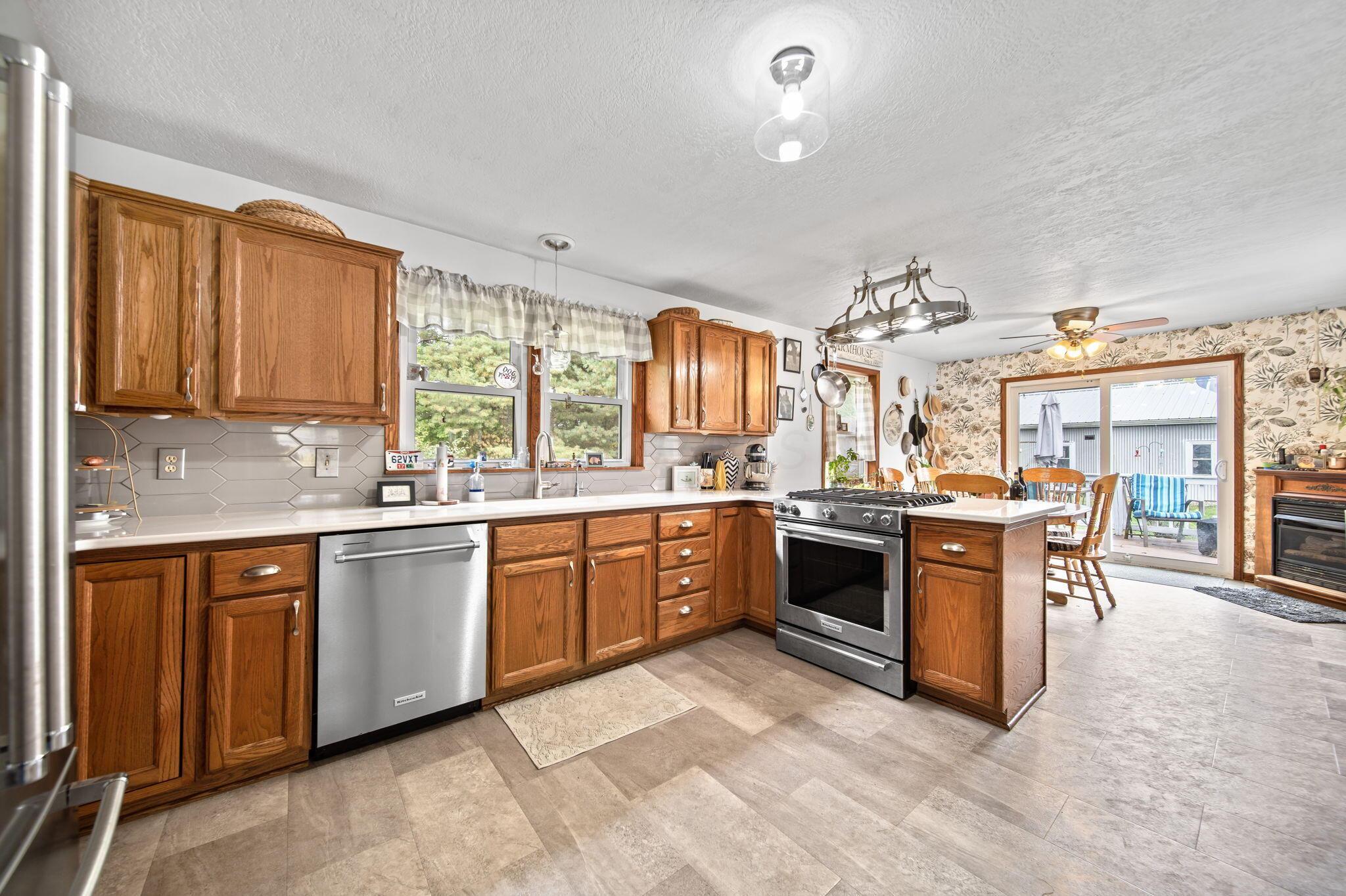 6718 Crawford Morrow County Line Road