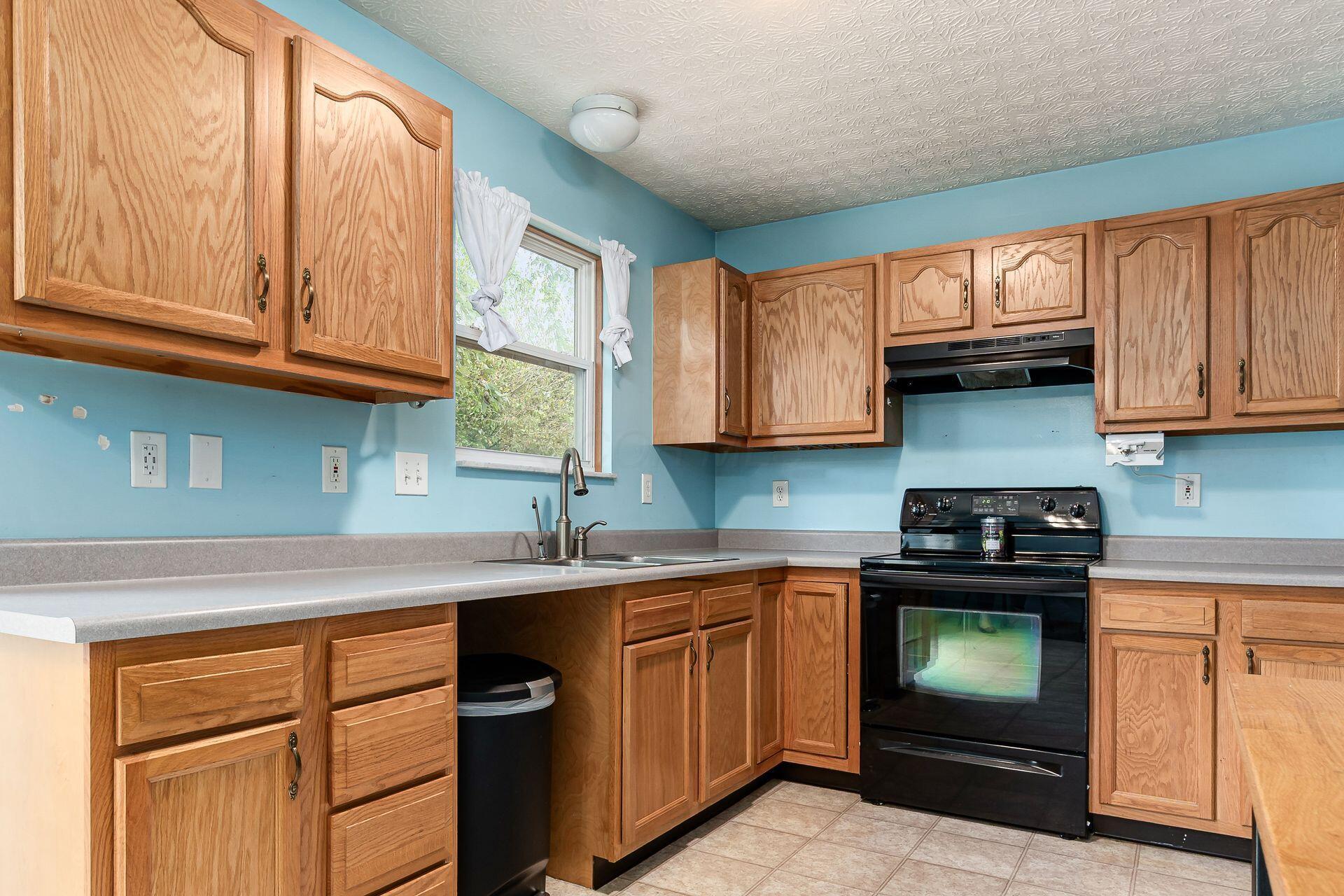 2365 Creek View Place