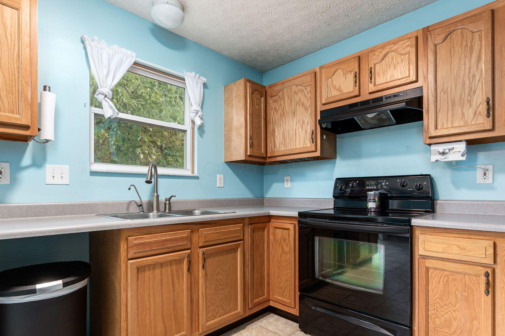 2365 Creek View Place