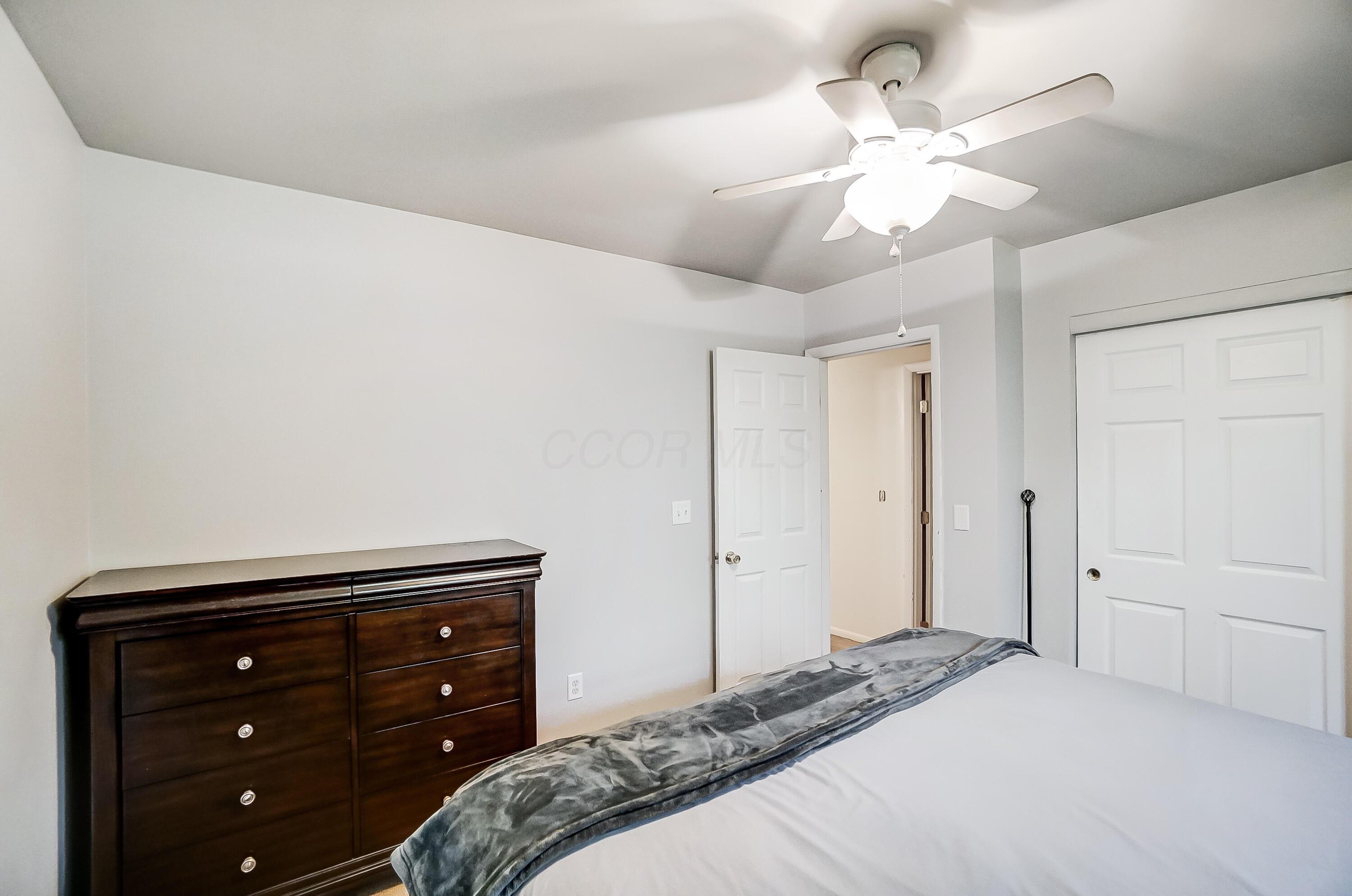 5056 Northtowne Boulevard, 5054