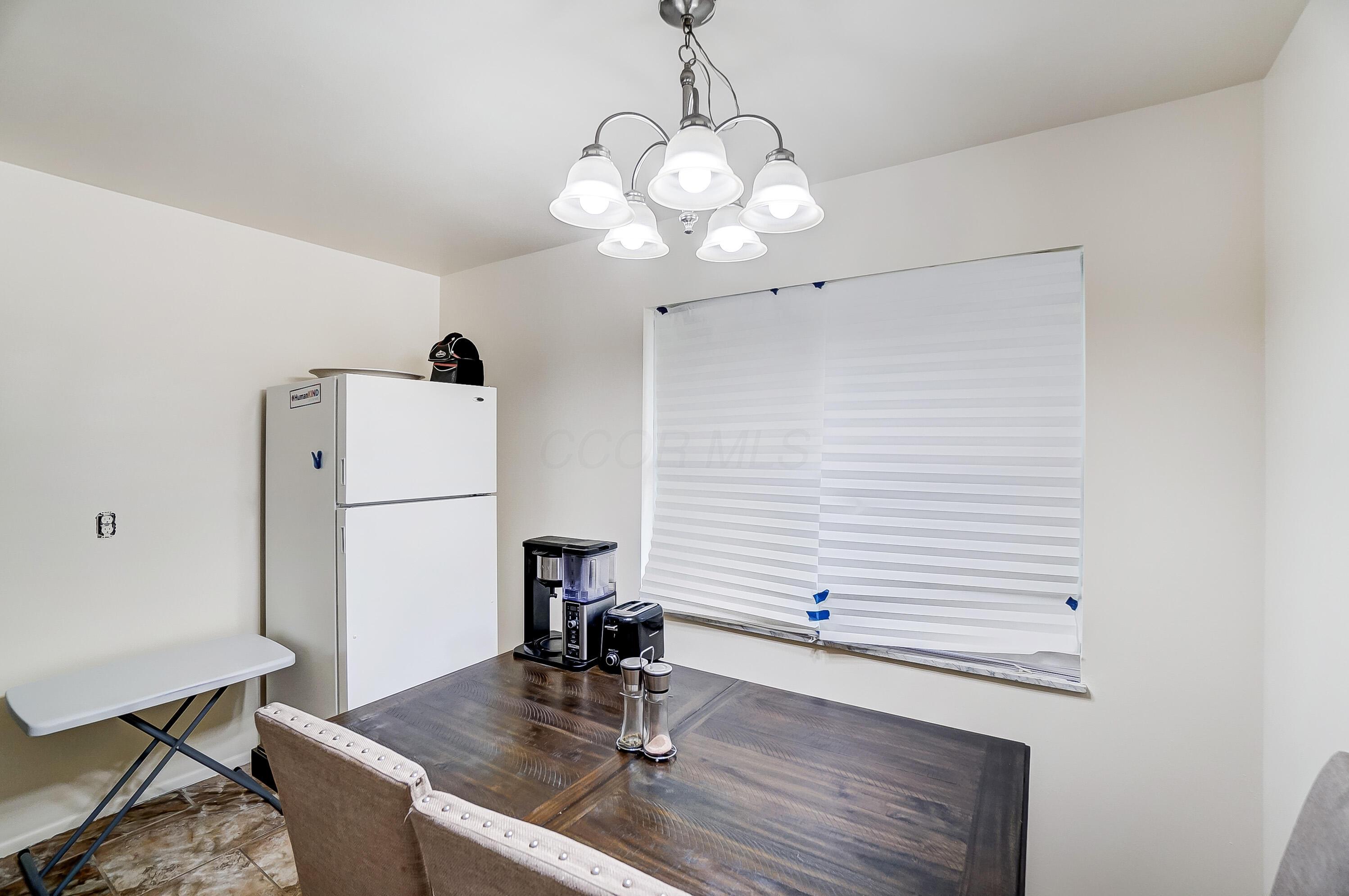 5056 Northtowne Boulevard, 5054